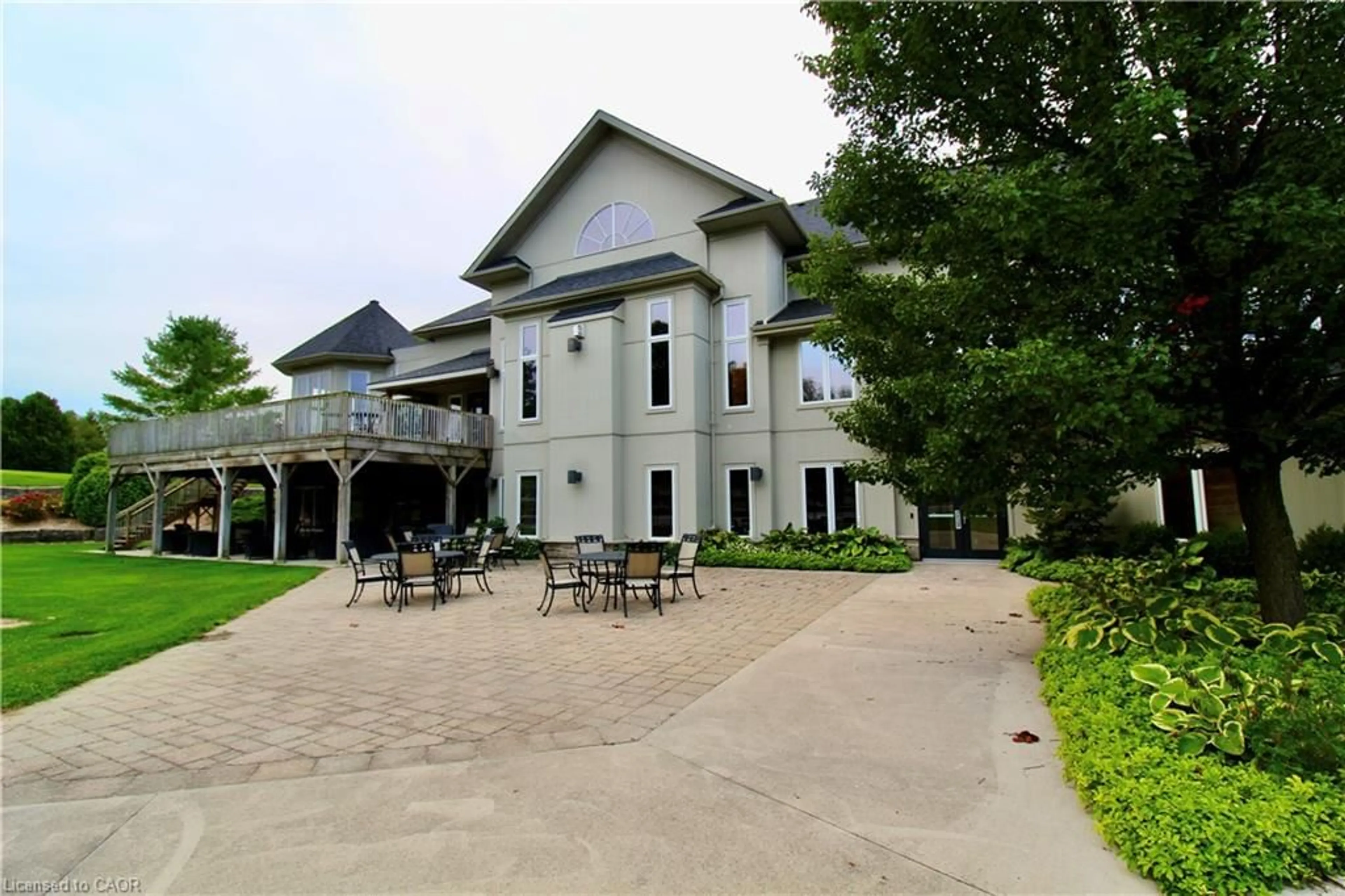 Patio, unknown for 40 Stornoway Cres, Huron East Ontario N0K 1W0