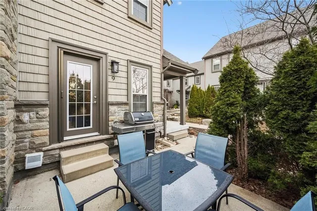 100 Frederick Dr #9, Guelph 3