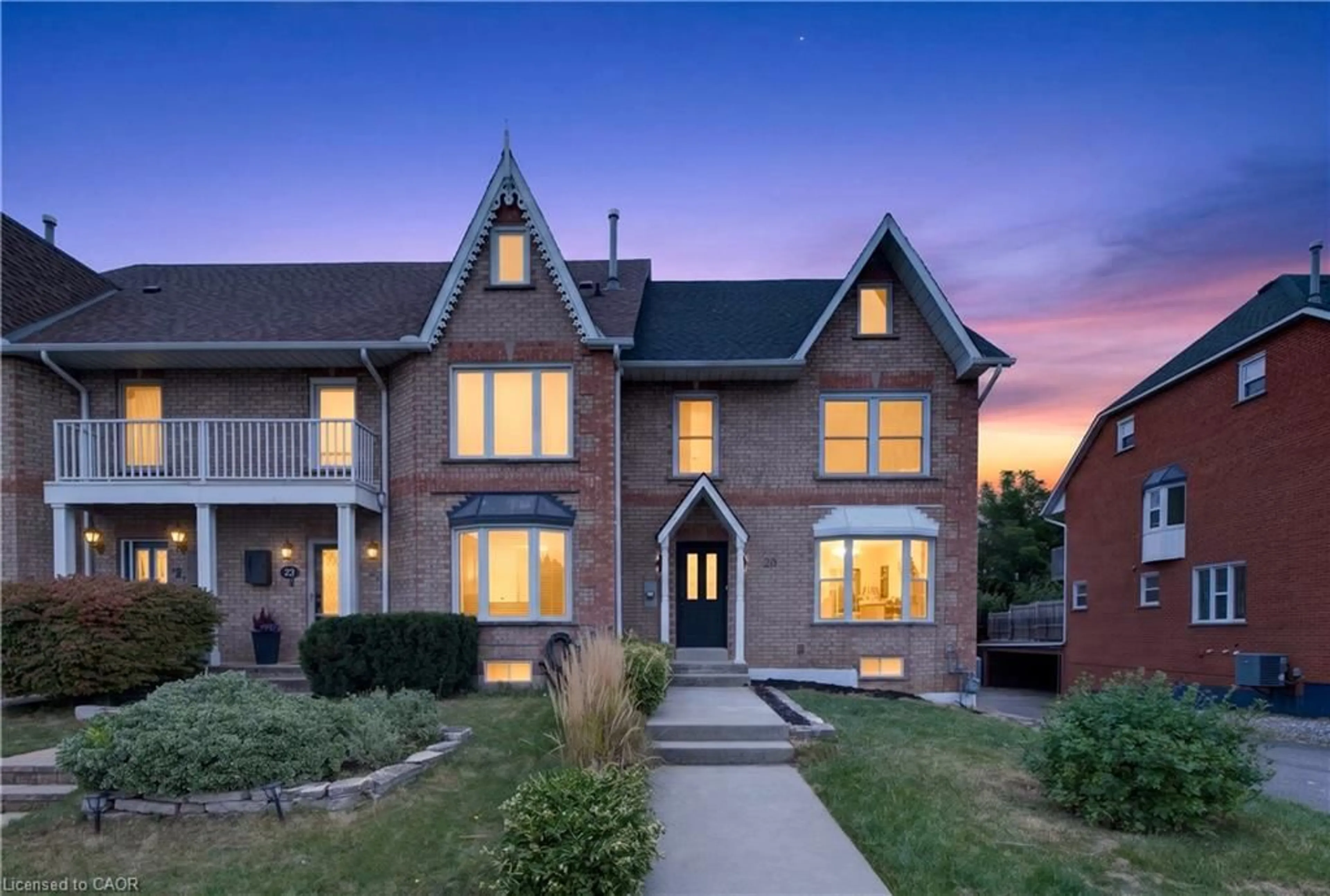 Home with brick exterior material, street for 20 Sunvale Pl, Hamilton Ontario L8E 4Z7