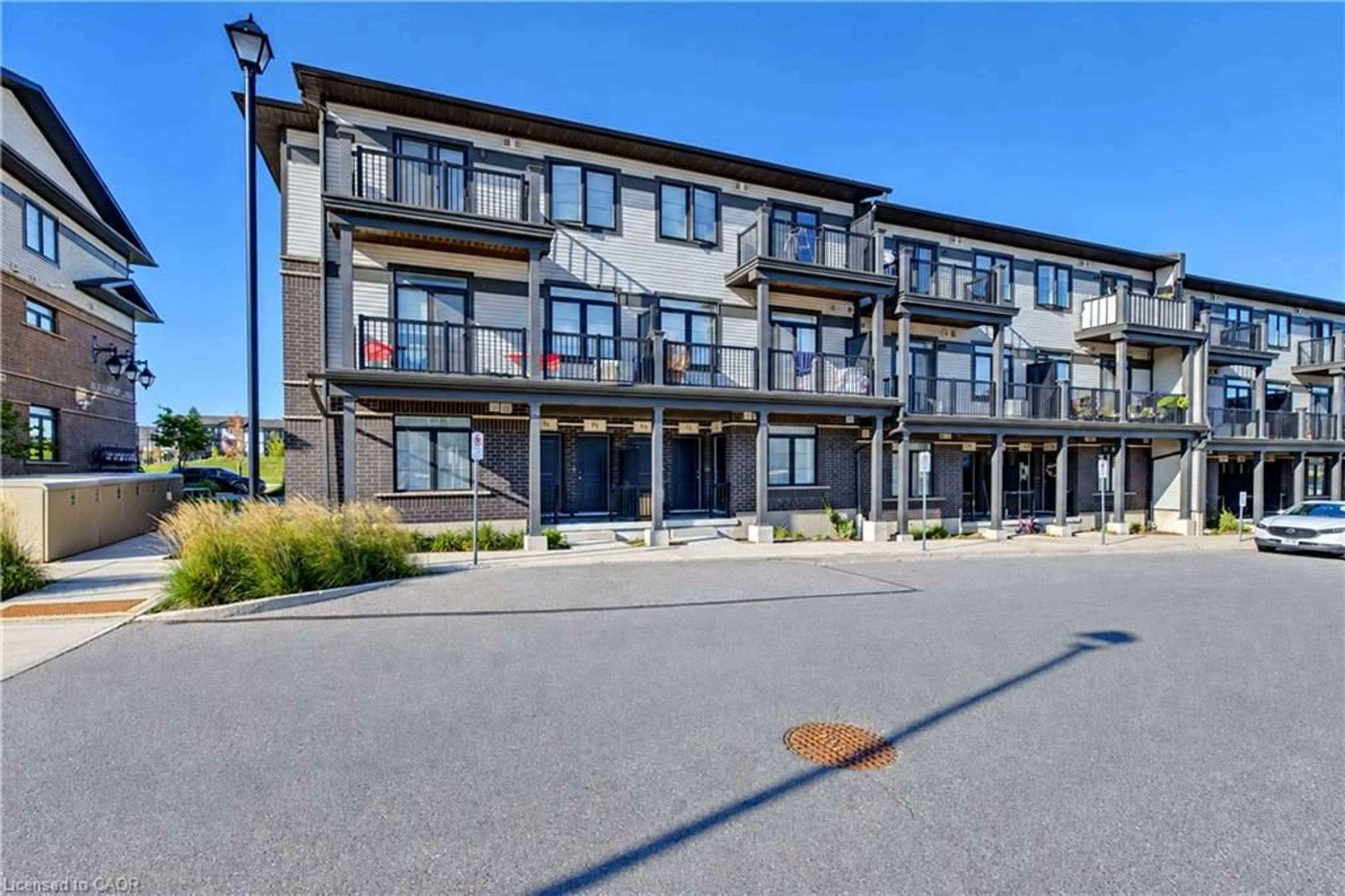 Patio, unknown for 74 Wheat Lane, Kitchener Ontario N2R 0R6
