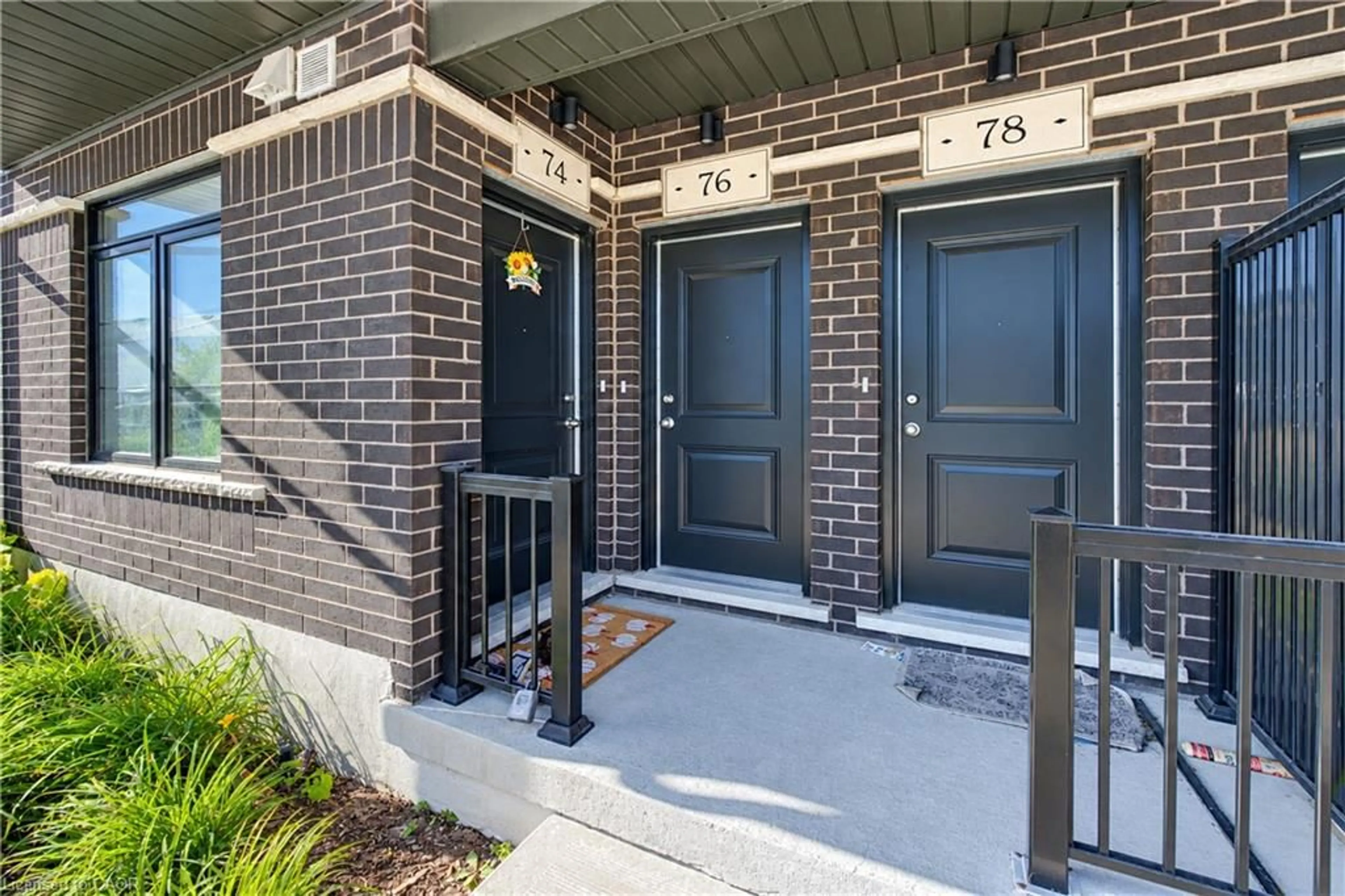 Indoor entryway for 74 Wheat Lane, Kitchener Ontario N2R 0R6