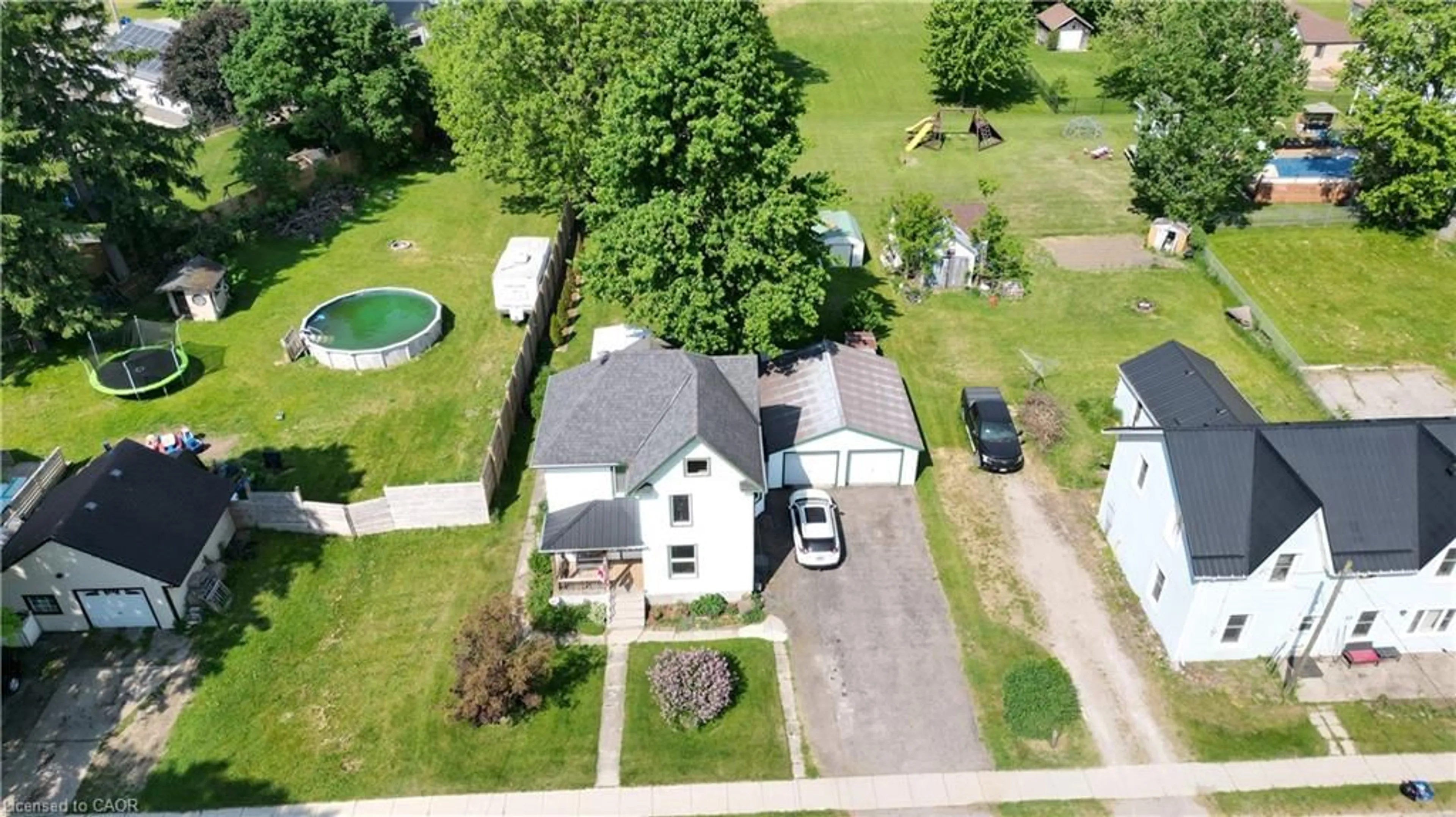 A pic from outside/outdoor area/front of a property/back of a property/a pic from drone, street for 37 Baird St, Bright Ontario N0J 1B0