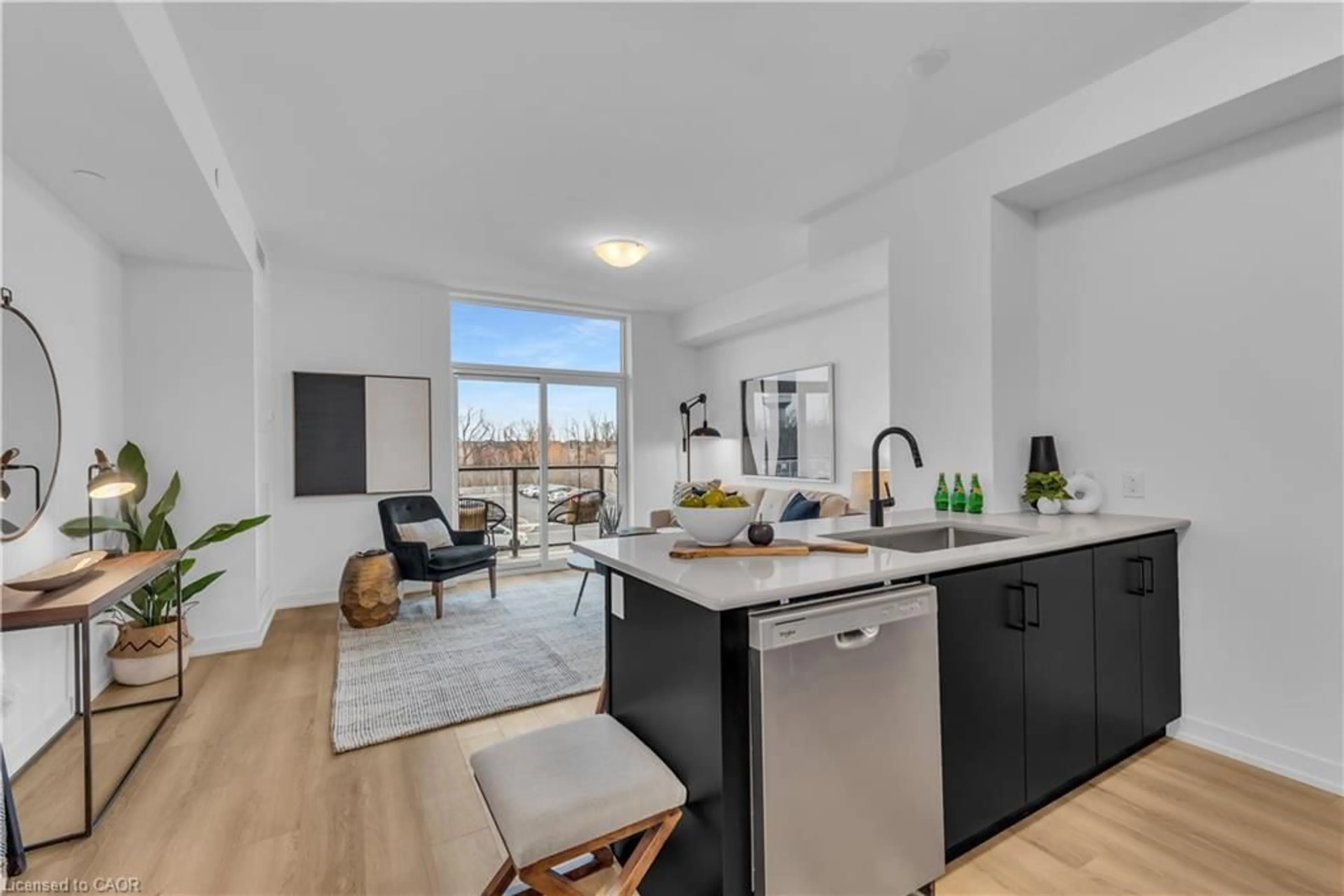 Open concept kitchen, unknown for 10 Mallard Trail #237, Waterdown Ontario L8B 2A7