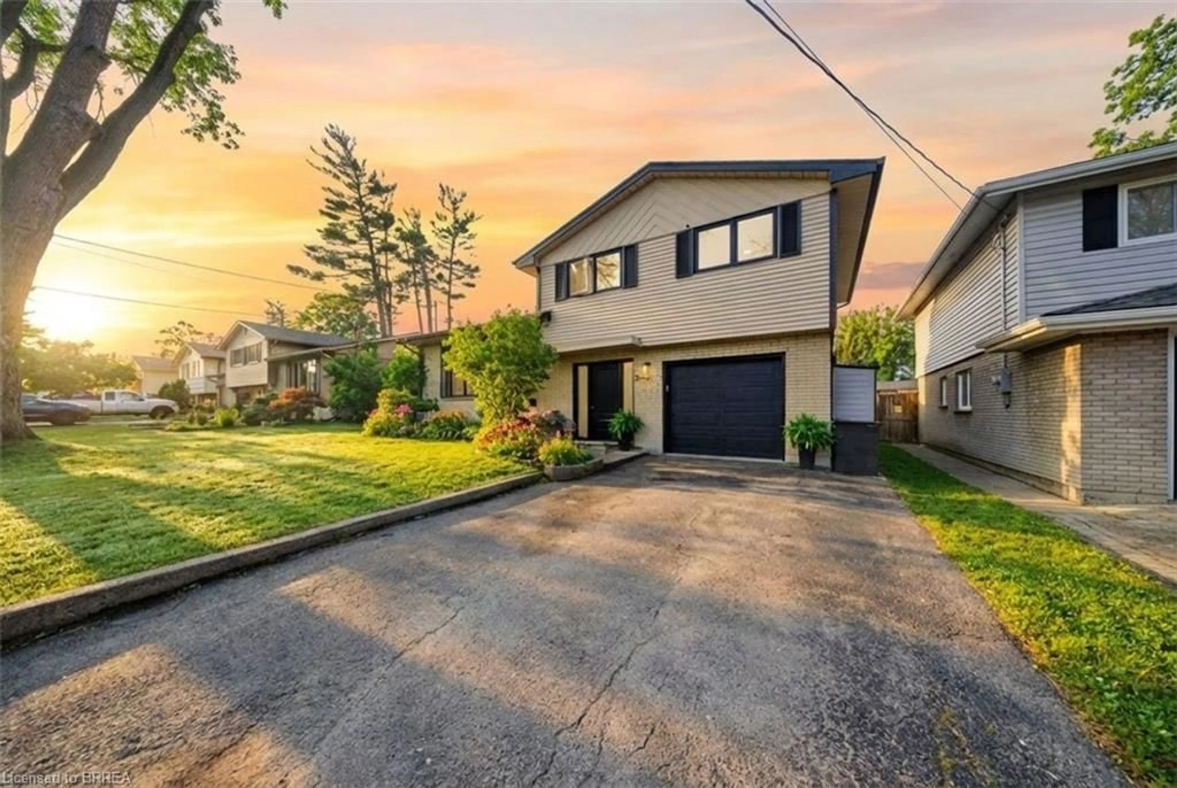 Unknown for 29 Allwood St, Brantford Ontario N3R 2V2