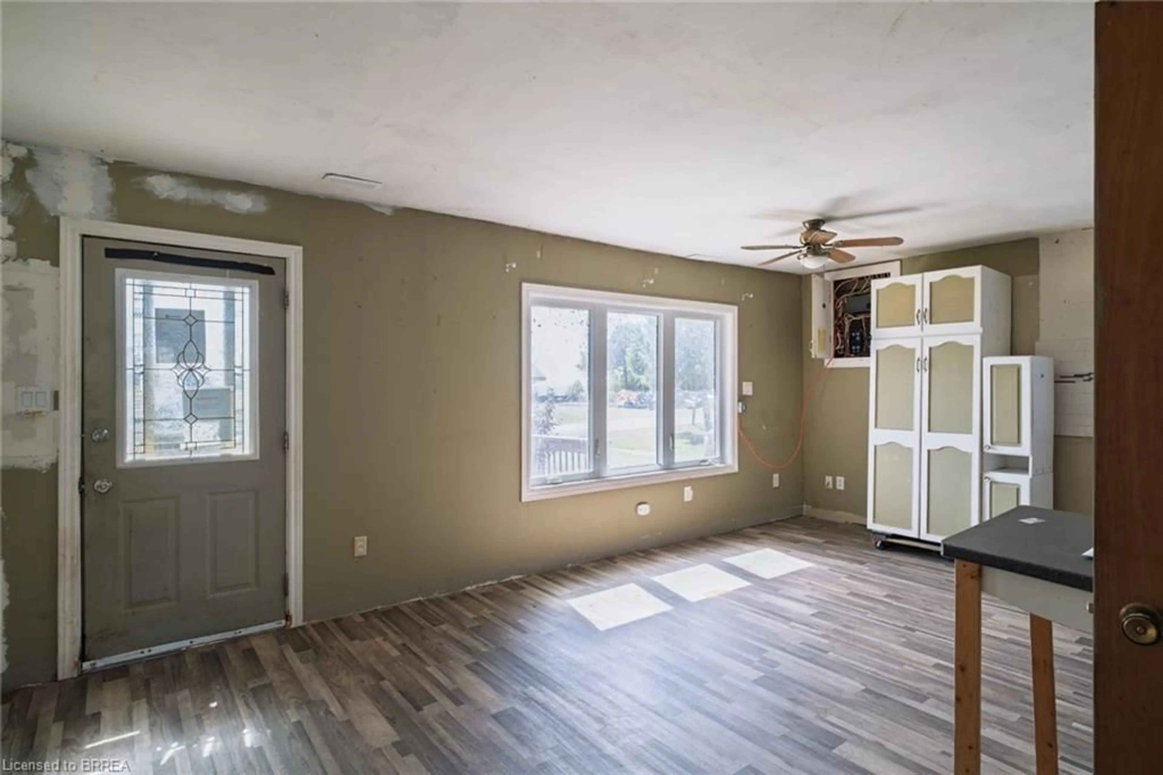 A pic of a room for 1459 Lakeshore Rd, Selkirk Ontario N0A 1P0