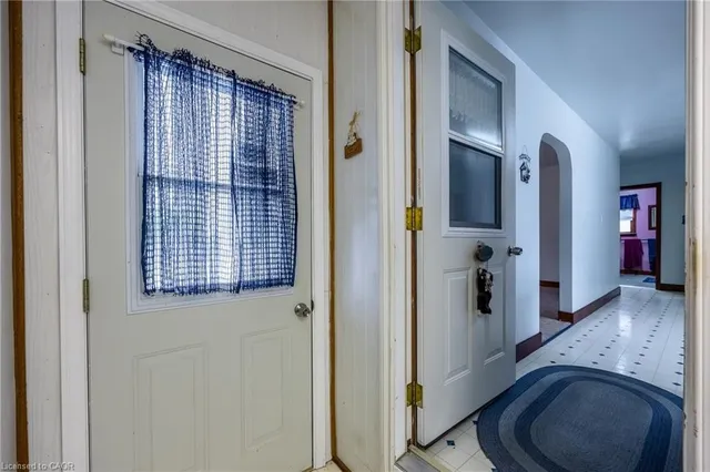 557 Orchard Ave, Delhi 3