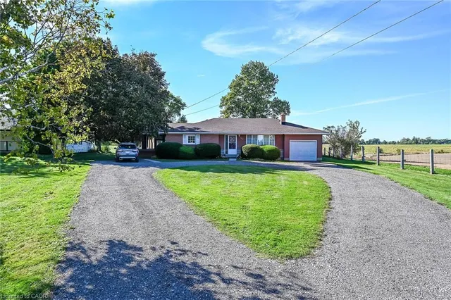 799 Highway 6, Caledonia 3