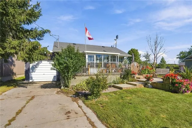 2579 Lakeshore Rd, Dunnville 5