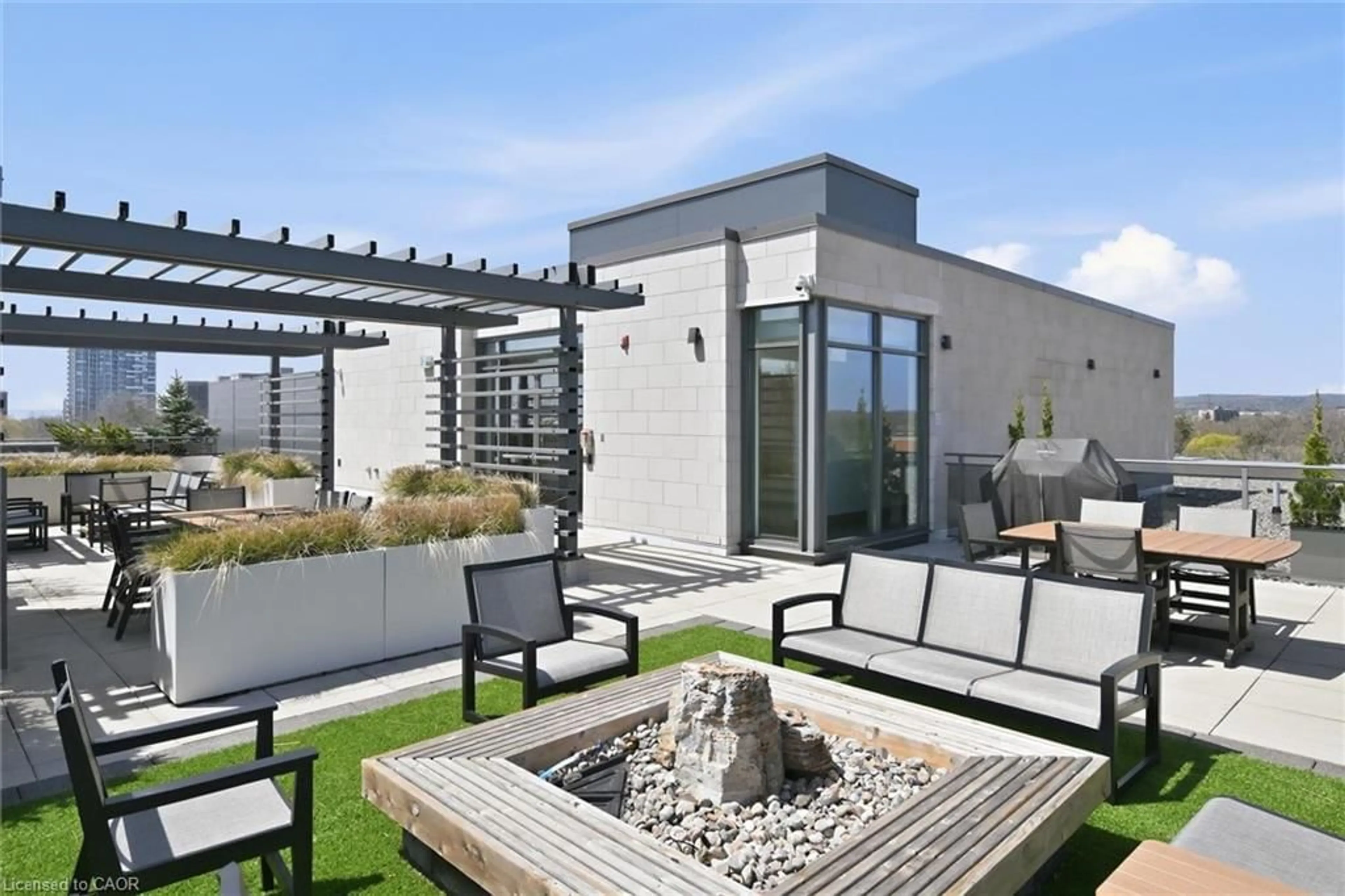 Patio, unknown for 1441 Elgin St #407, Burlington Ontario L7S 1E6