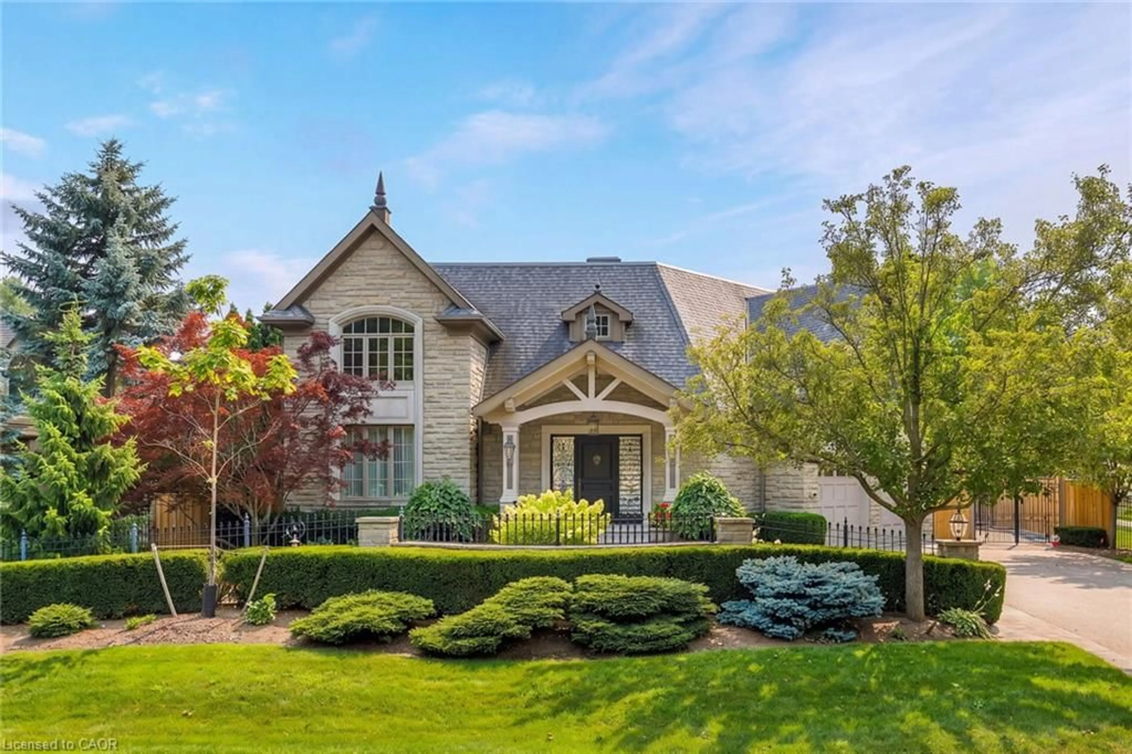 Home with brick exterior material, street for 70 Shorewood Pl, Oakville Ontario L6K 3Y4