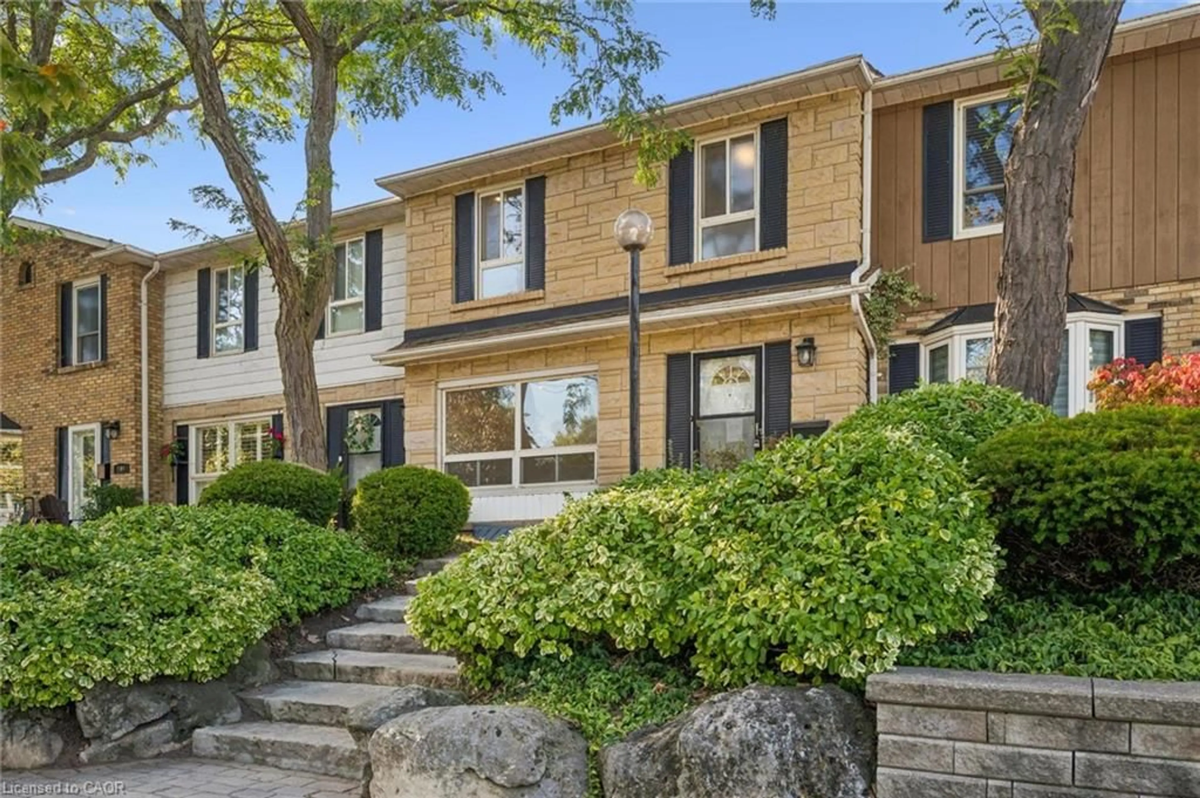 Home with brick exterior material, street for 5475 Lakeshore Rd #107, Burlington Ontario L7L 1E1