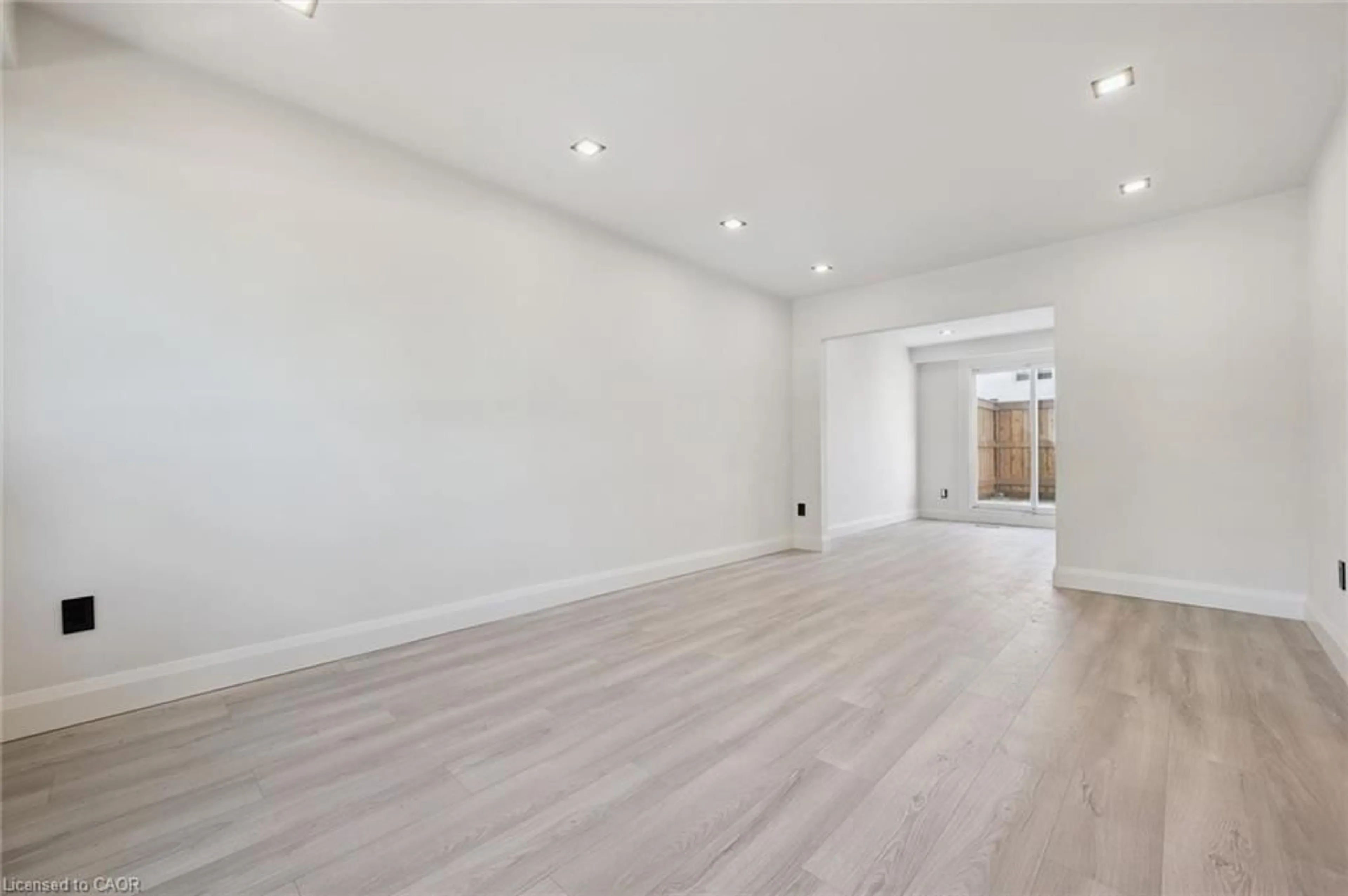 A pic of a room for 5475 Lakeshore Rd #107, Burlington Ontario L7L 1E1