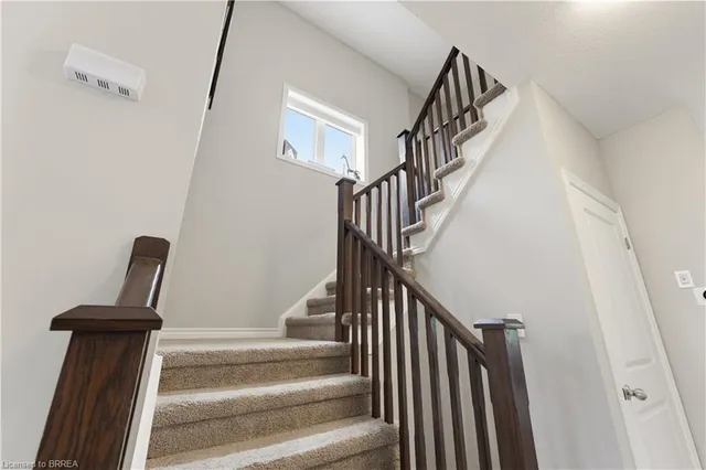 21 Irongate Dr, Paris 5