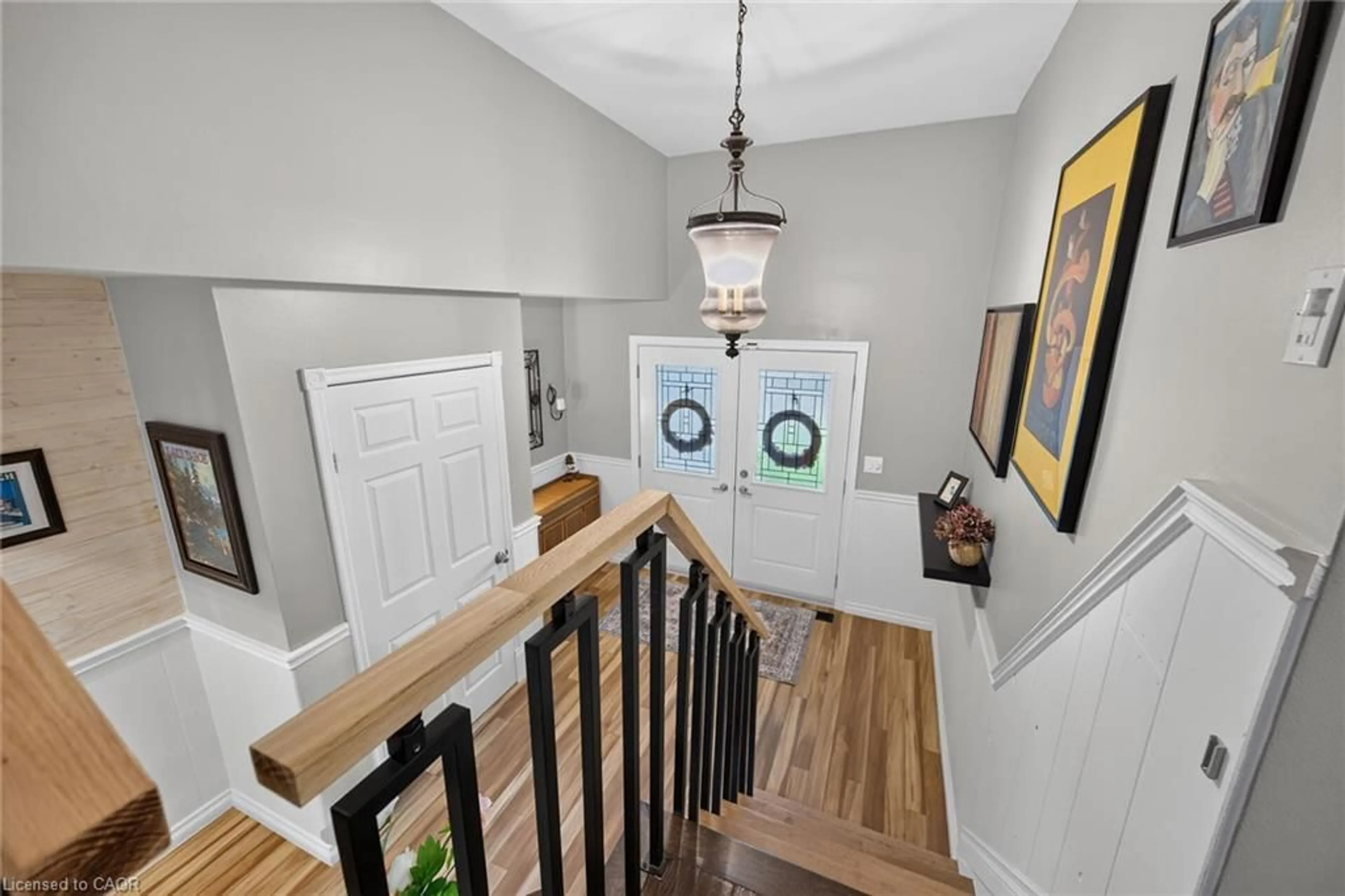 Indoor entryway for 57 San Pedro Dr, Hamilton Ontario L9C 2C4