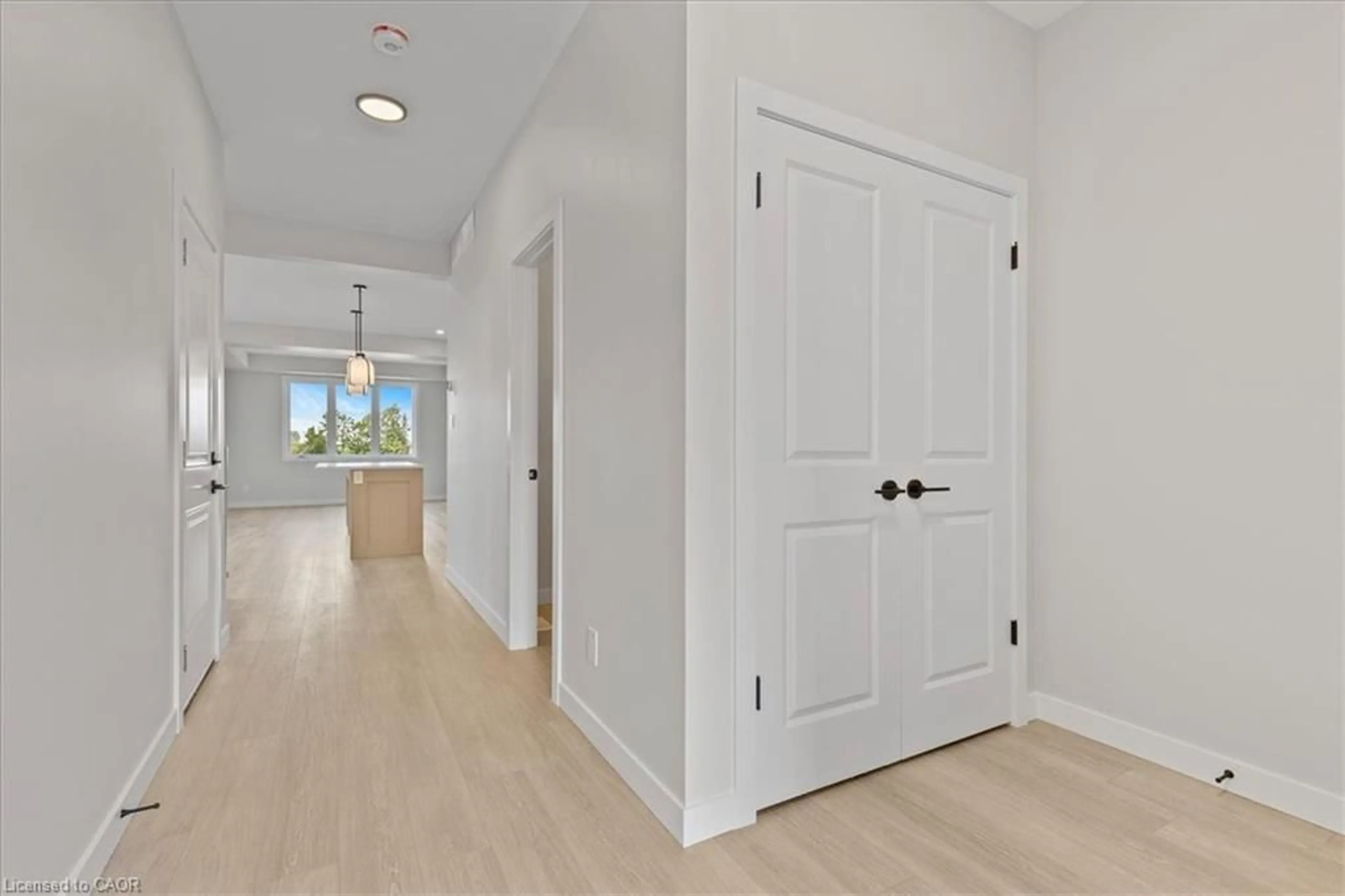 Indoor entryway for 98 Kenton St, Mitchell Ontario N0K 1N0