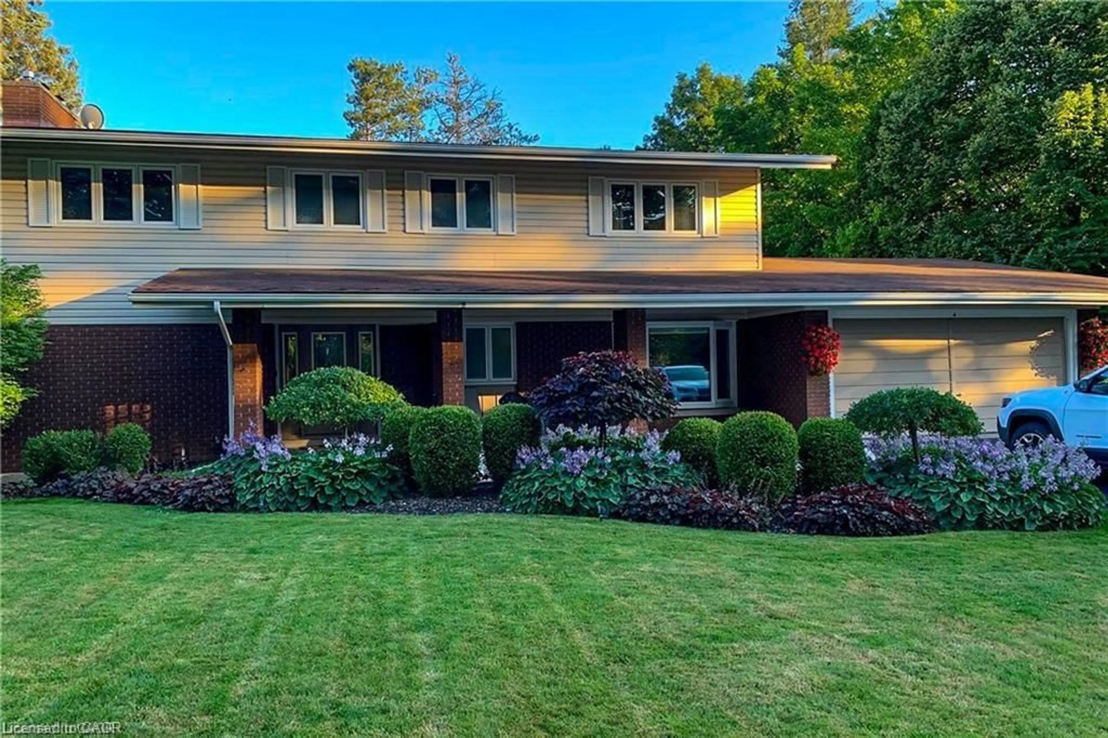 Home with brick exterior material, street for 6 Summit Cir, Norfolk Ontario N3Y 3K8