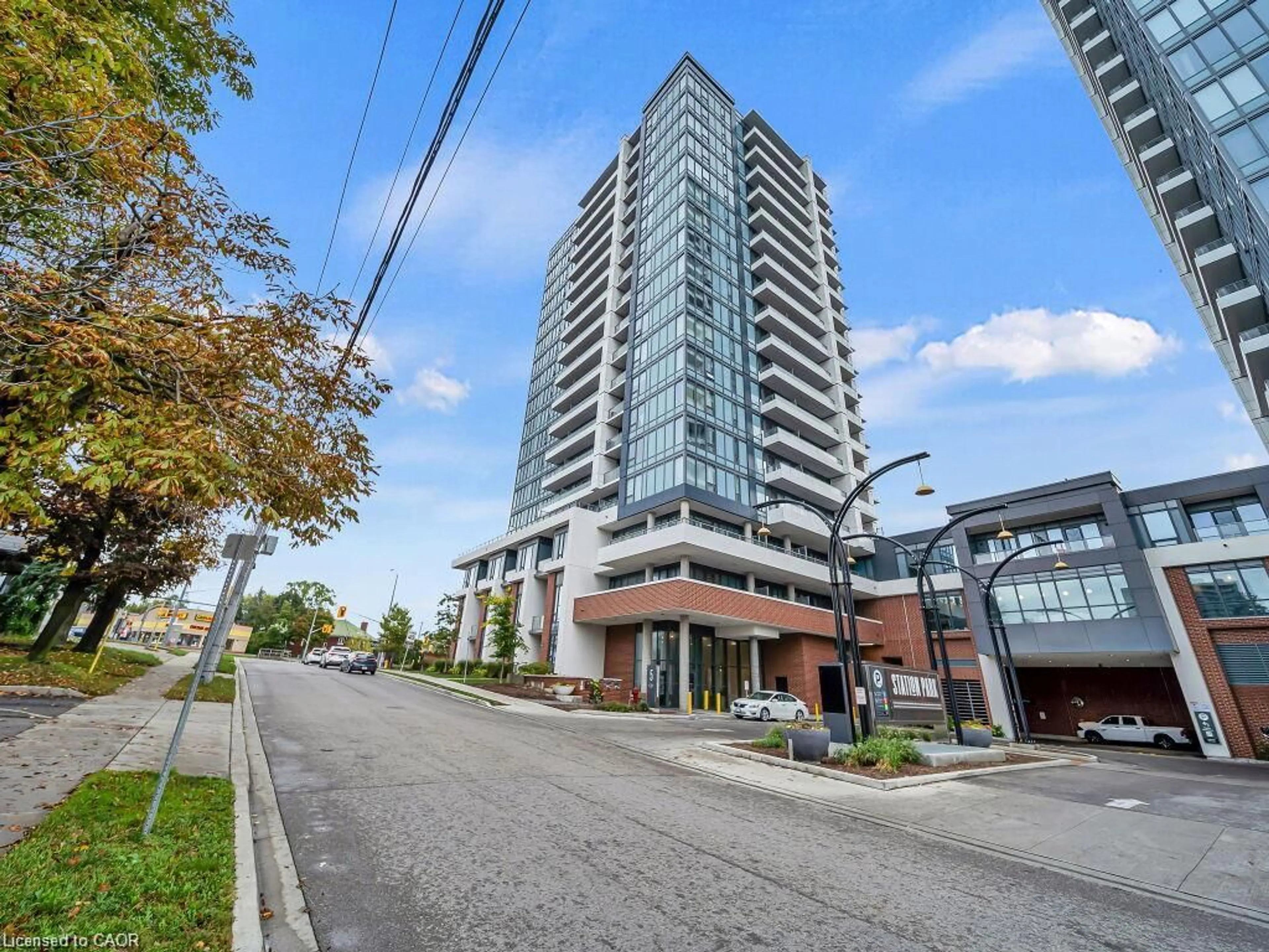 Indoor foyer for 5 Wellington St #1704, Kitchener Ontario N2M 4B4