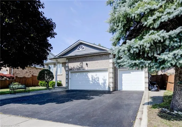 258 Saginaw Pky, Cambridge 2