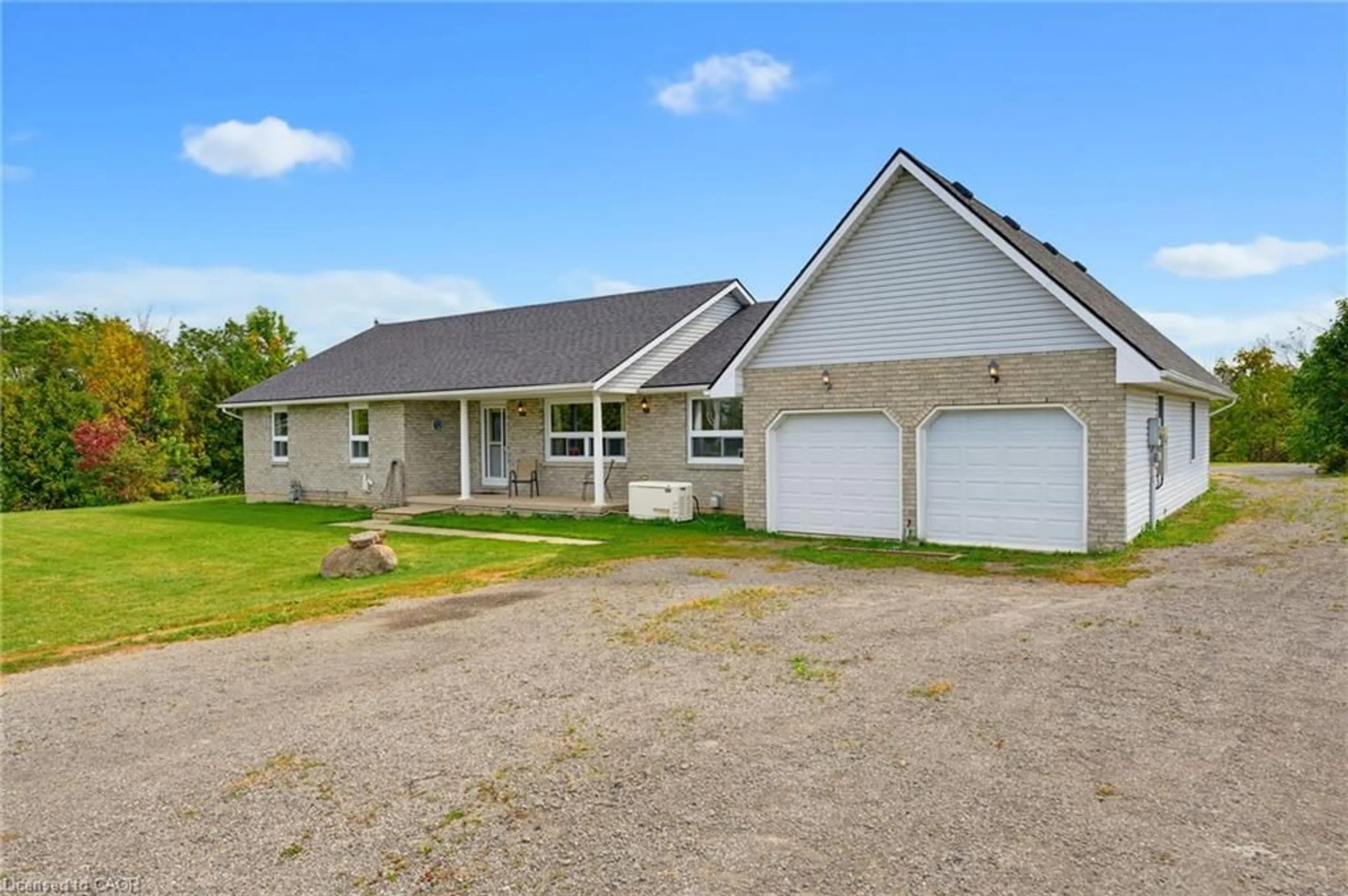 A pic from outside/outdoor area/front of a property/back of a property/a pic from drone, building for 7877 Canborough Rd, Canborough Ontario N1A 2W1