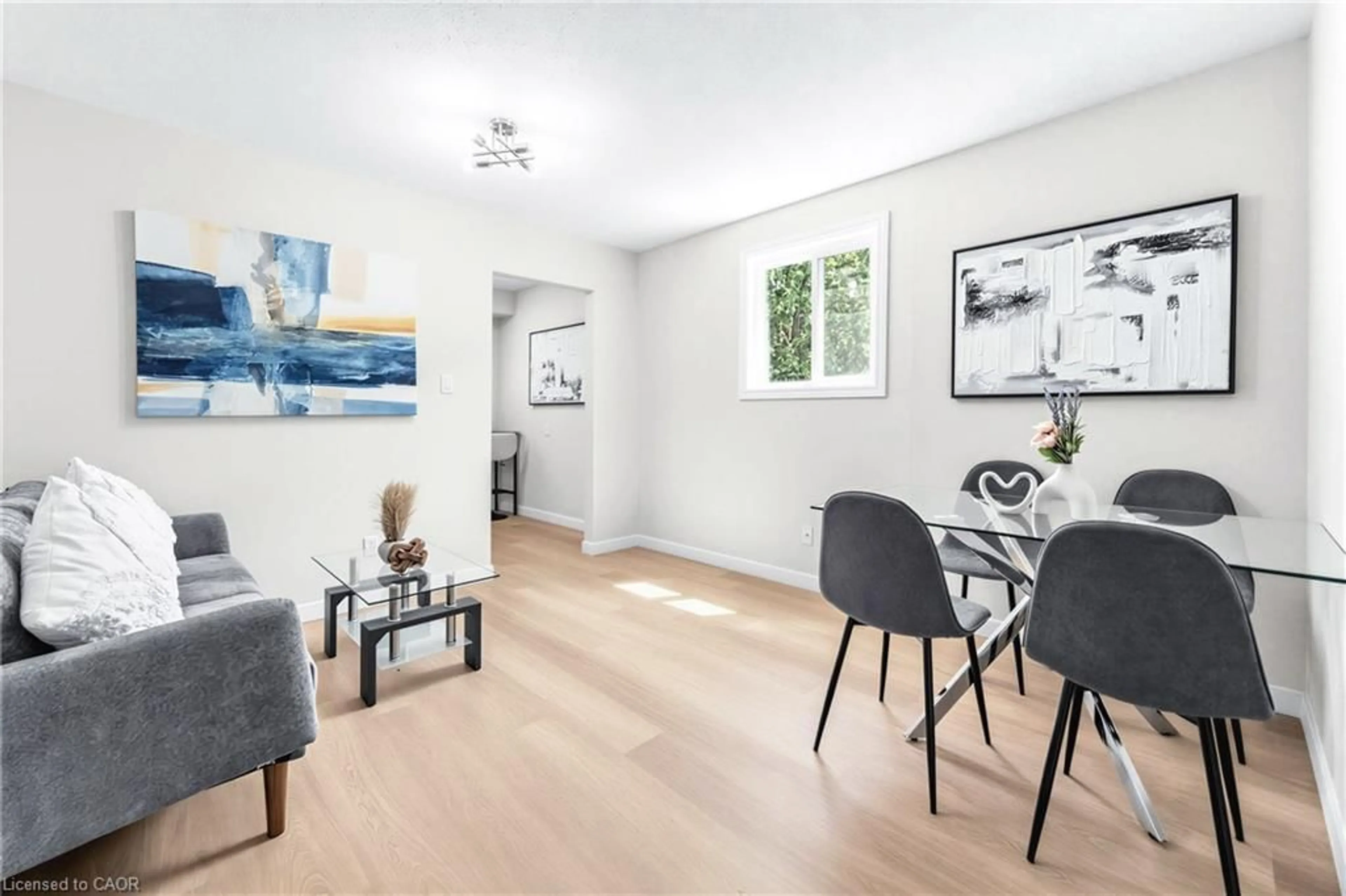 A pic of a room for 506 Lonelm Crt #A, Waterloo Ontario N2L 5E1