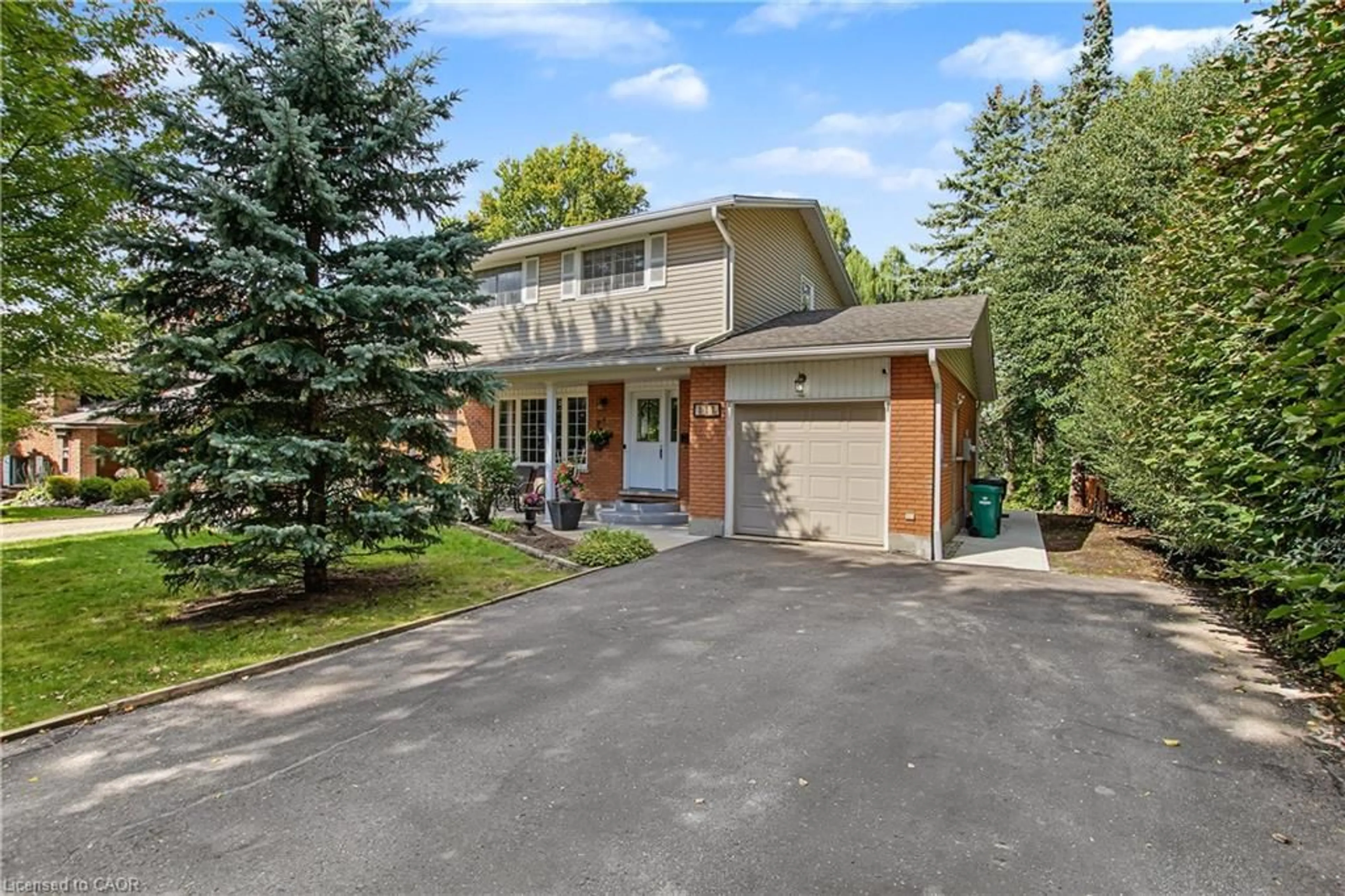 Home with brick exterior material, street for 111 Macgregor Cres, Waterloo Ontario N2J 3X1