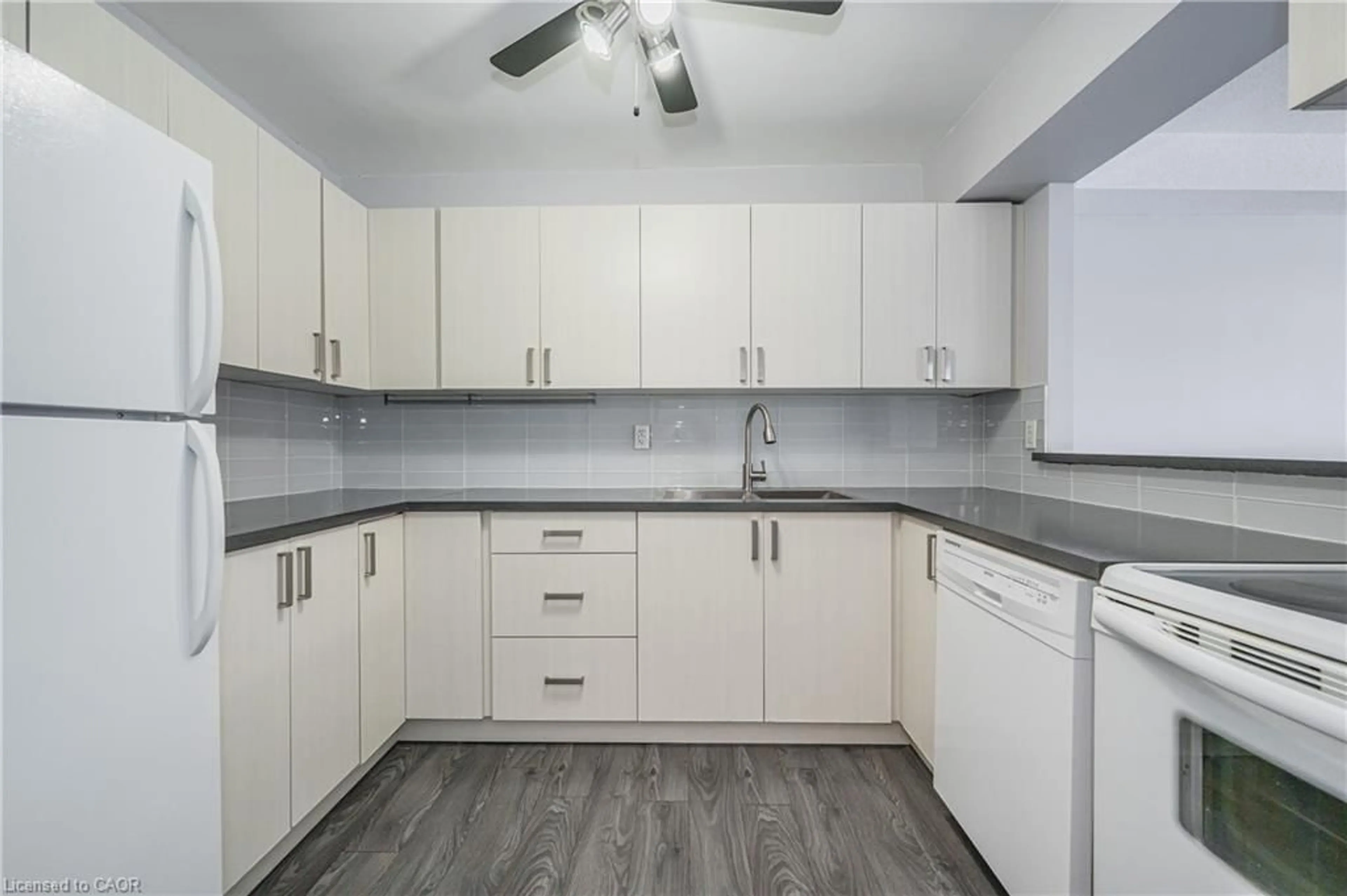 Standard kitchen, unknown for 18 Holborn Crt #211, Kitchener Ontario N2A 4A1