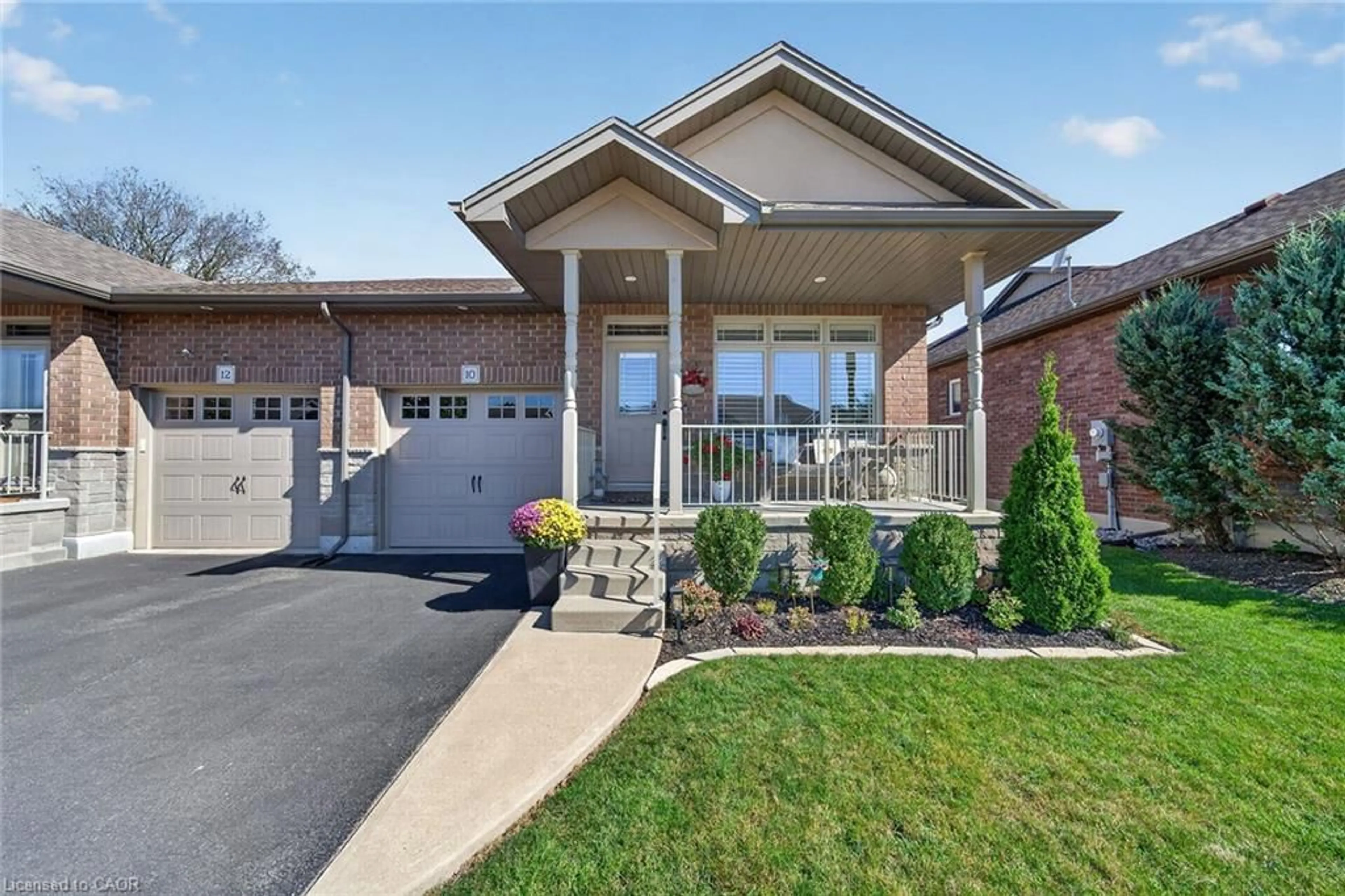 Home with brick exterior material, street for 10 Macneil Crt, Hagersville Ontario N0A 1H0