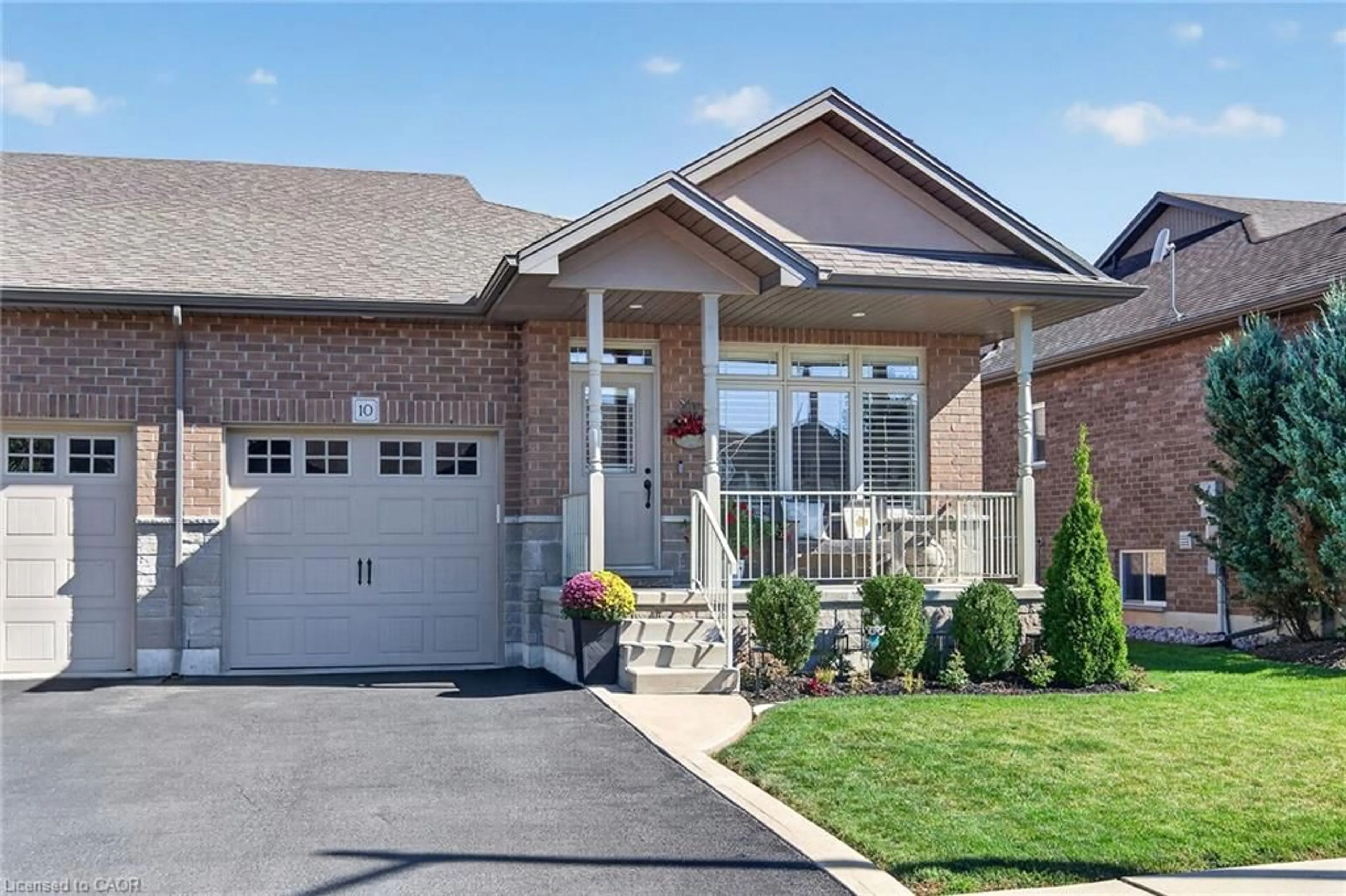 Home with brick exterior material, street for 10 Macneil Crt, Hagersville Ontario N0A 1H0