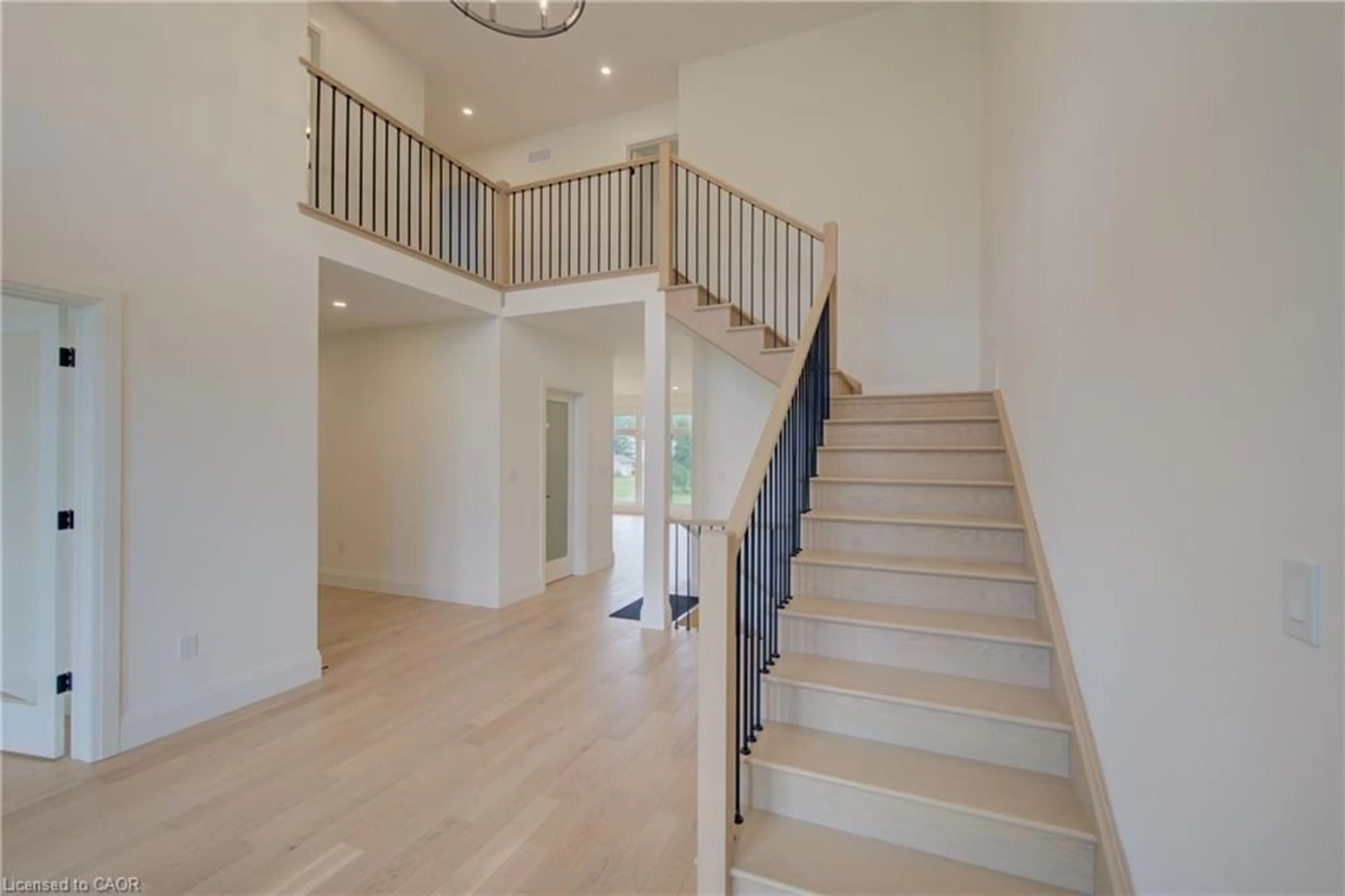 Indoor foyer for 62 George St, Bright Ontario N0J 1B0