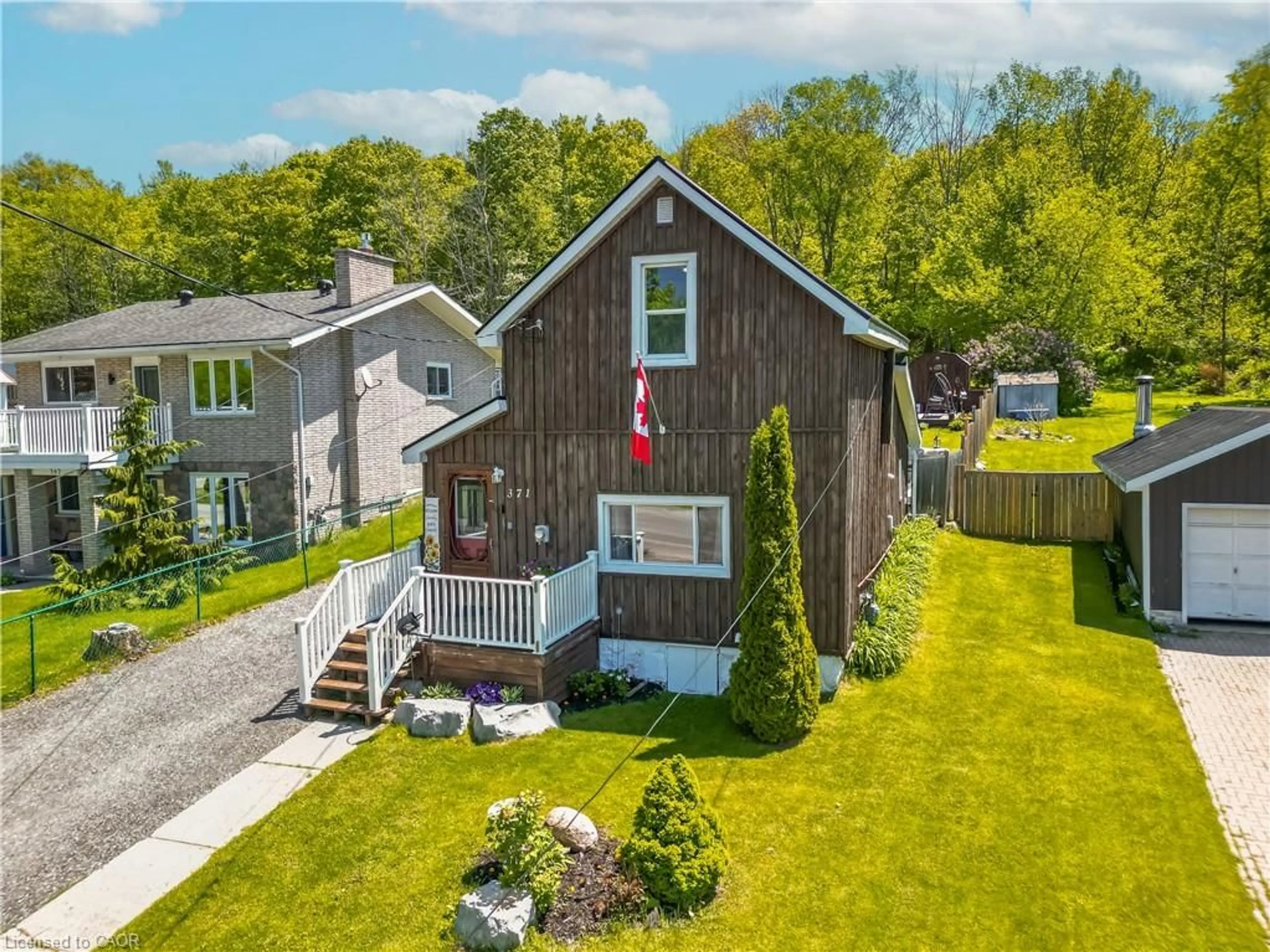 A pic from outside/outdoor area/front of a property/back of a property/a pic from drone, street for 371 William St, Victoria Harbour Ontario L0K 2A0