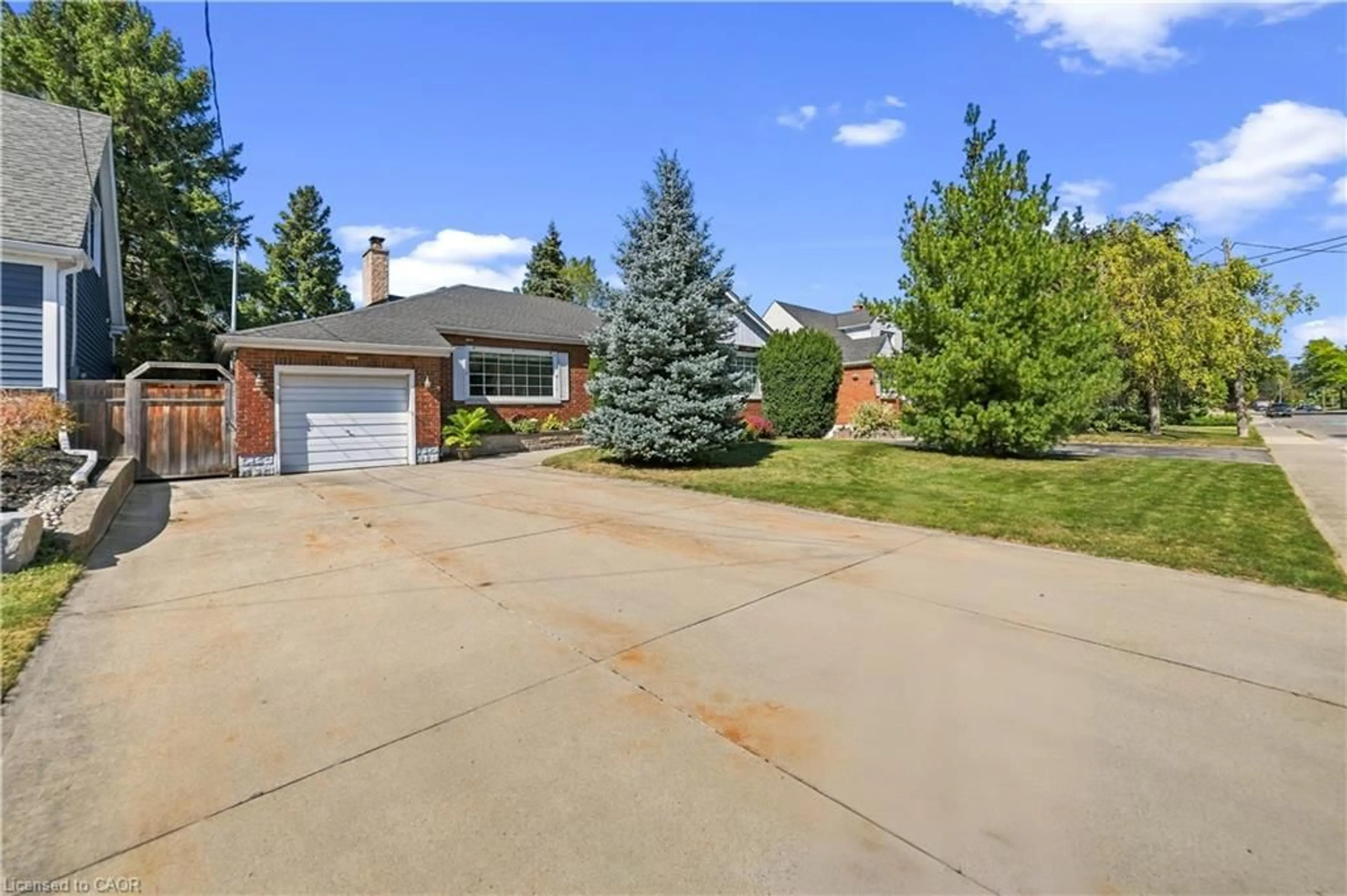 Unknown for 106 Pottruff Rd, Hamilton Ontario L8K 4A2