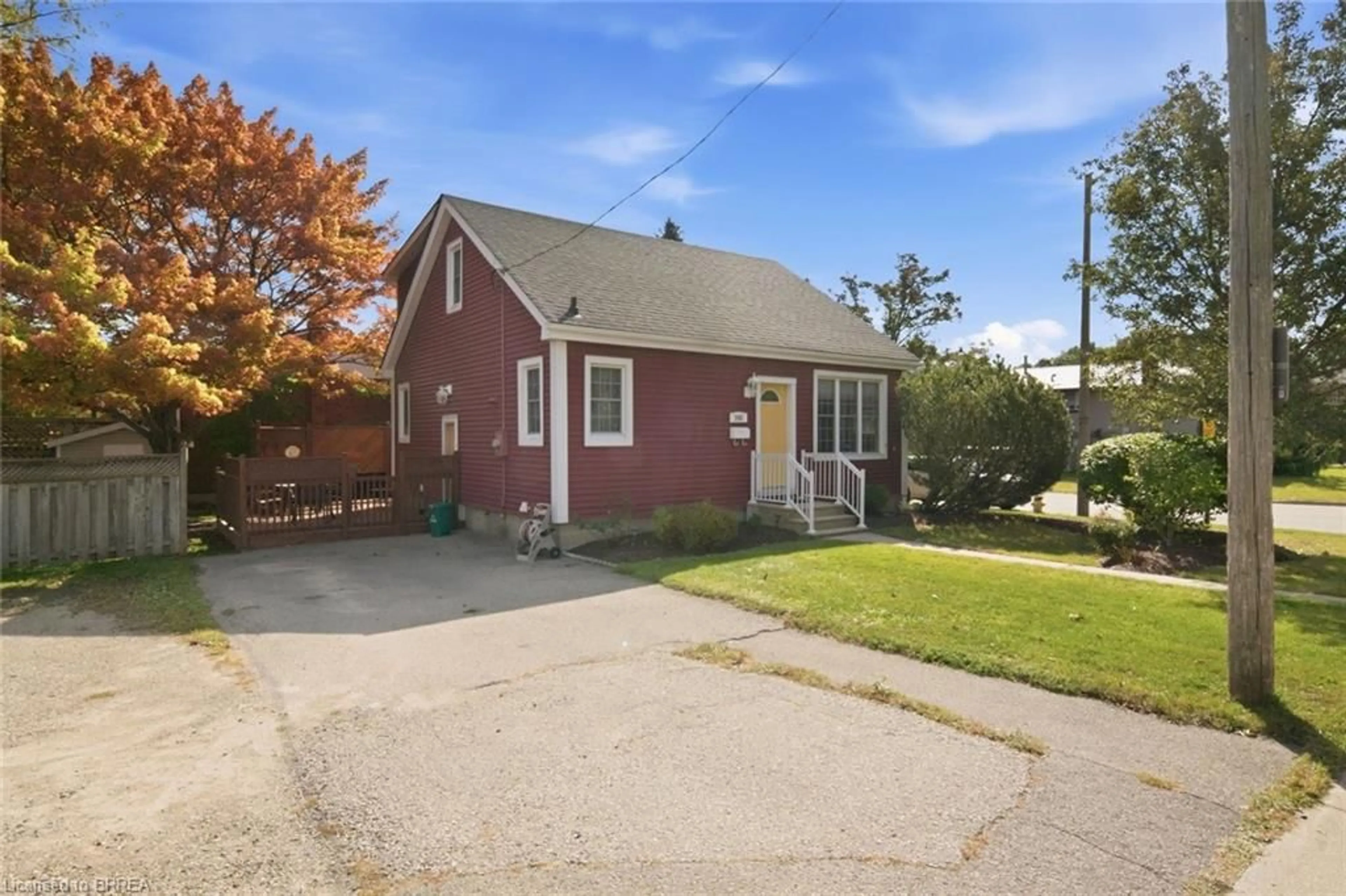Unknown for 243 Sydenham St, Brantford Ontario N3R 3Z6