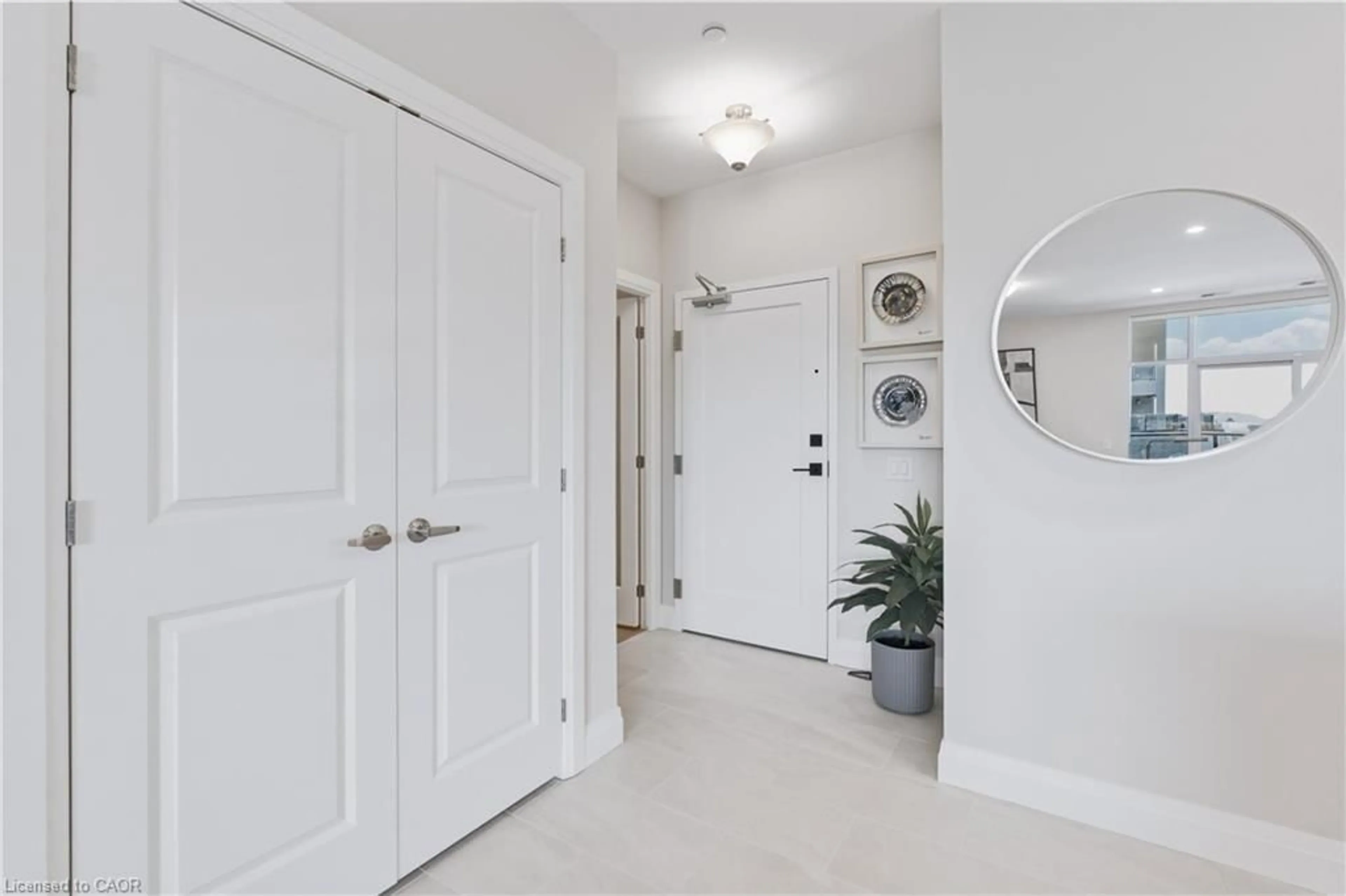 Indoor entryway for 1882 Gordon St #505, Guelph Ontario N1L 0P6