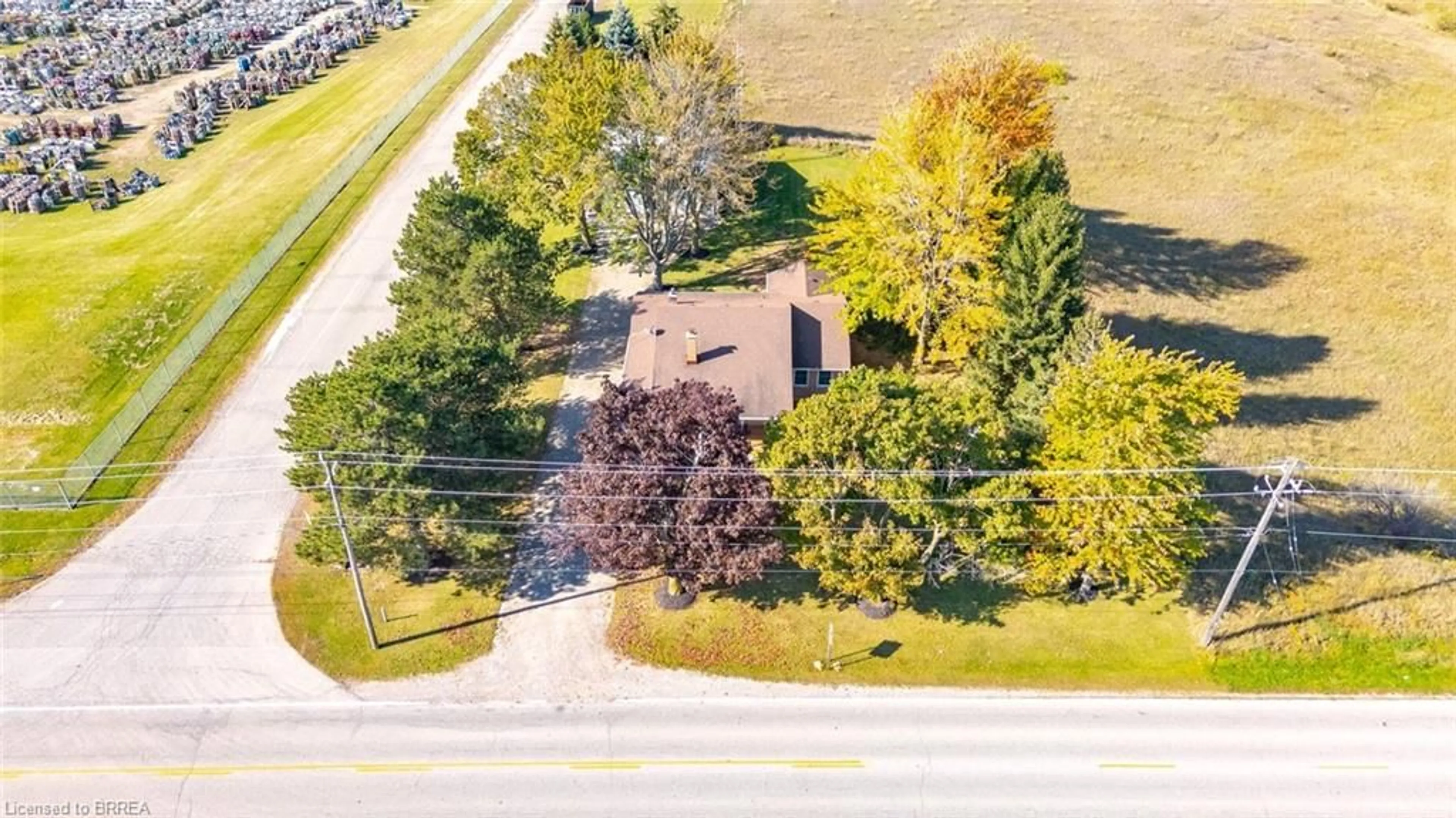 A pic from outside/outdoor area/front of a property/back of a property/a pic from drone, street for 183 Green Lane, Paris Ontario N3L 3E1