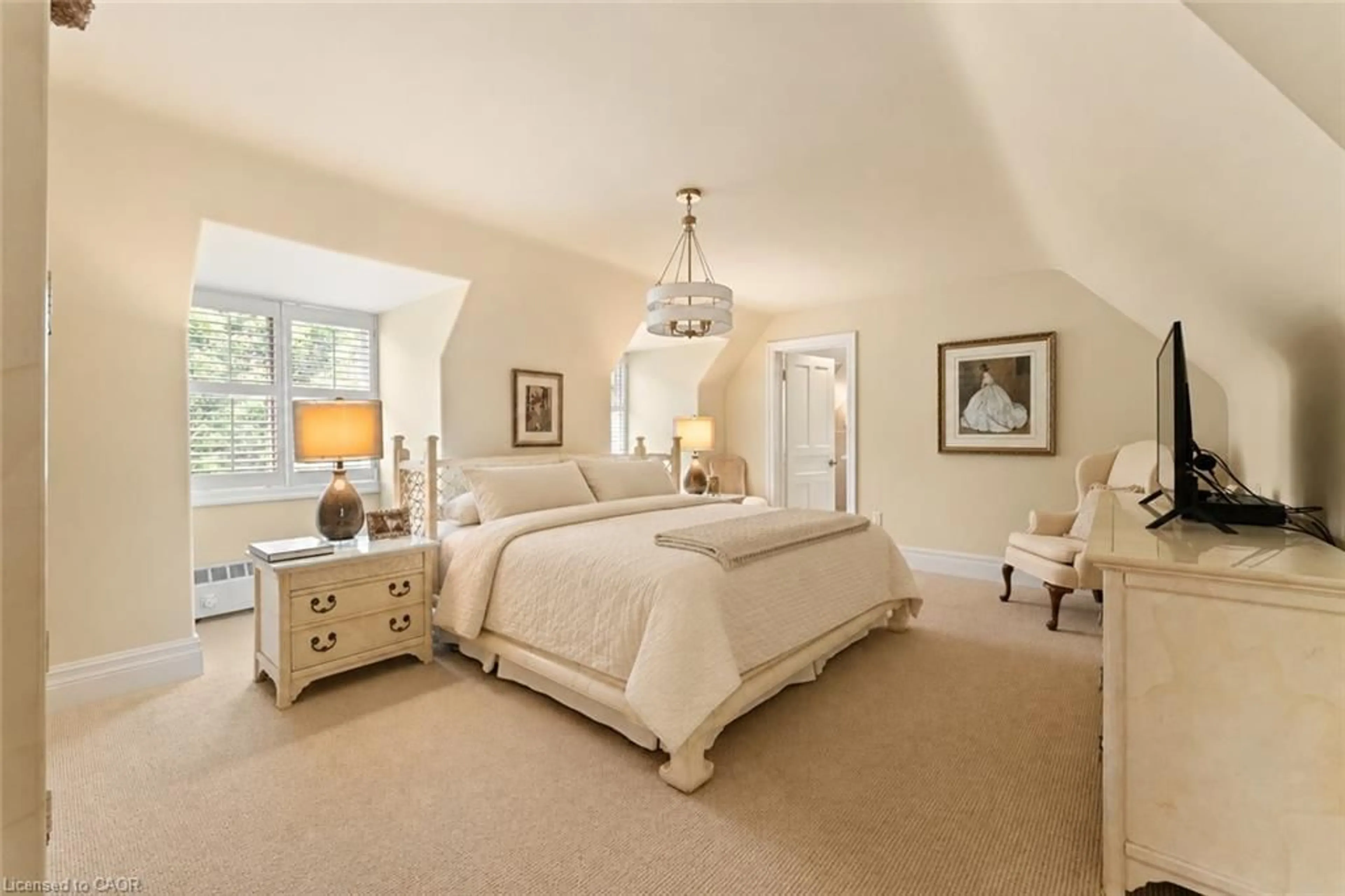 A pic of a room for 3040 First St, Burlington Ontario L7N 1C3
