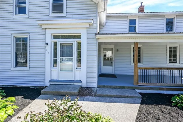 217-219 Nelson St, Port Dover 4