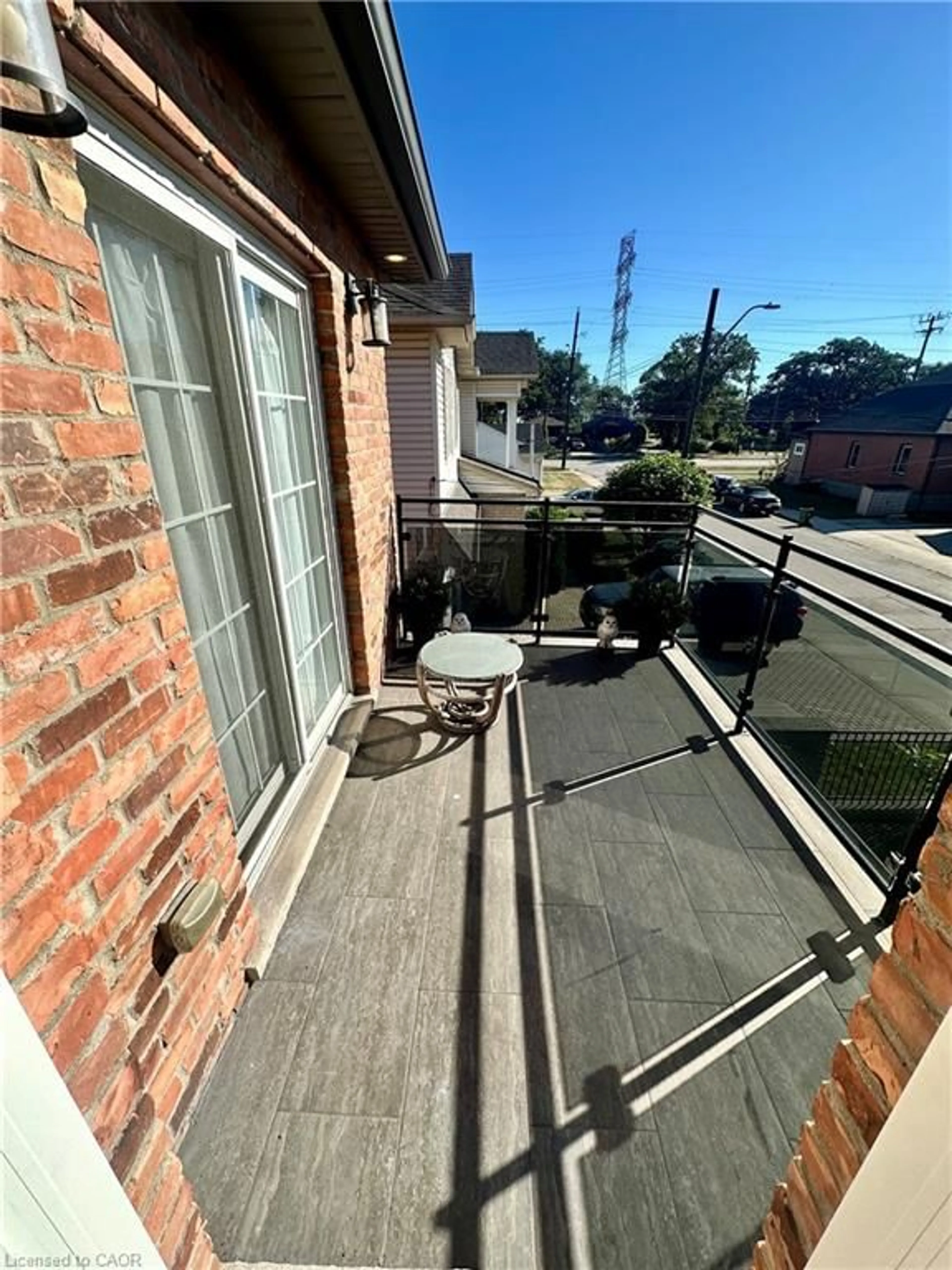 A pic from outside/outdoor area/front of a property/back of a property/a pic from drone, city buildings view from balcony for 5 Arden Ave, Hamilton Ontario L8H 7C2