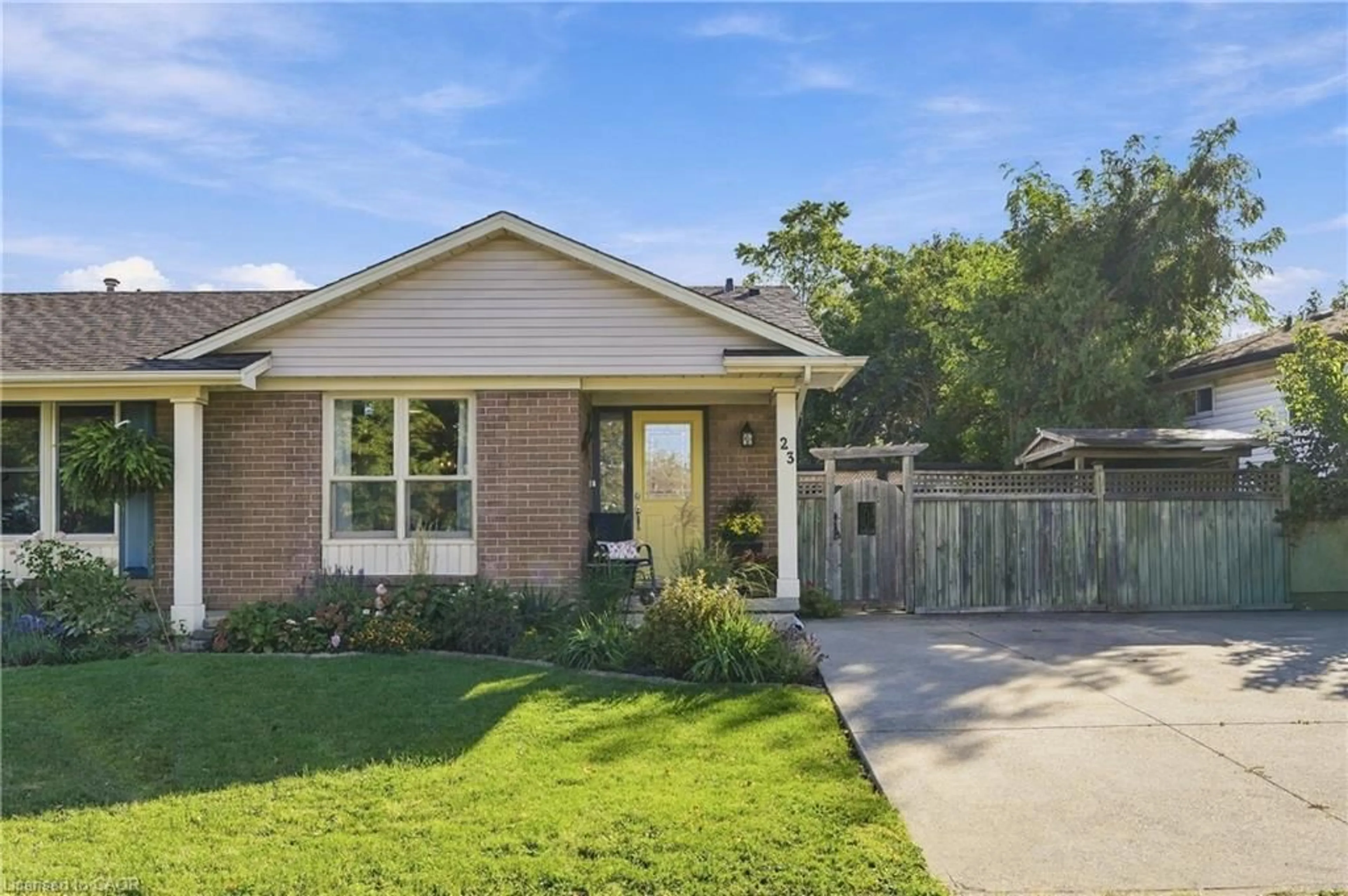 Home with brick exterior material, street for 23 Autumn Pl, St. Catharines Ontario L2P 3W3