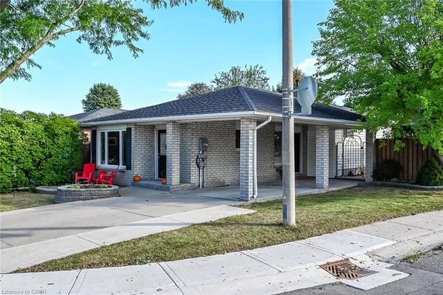 2 Adler Ave, Hamilton 2