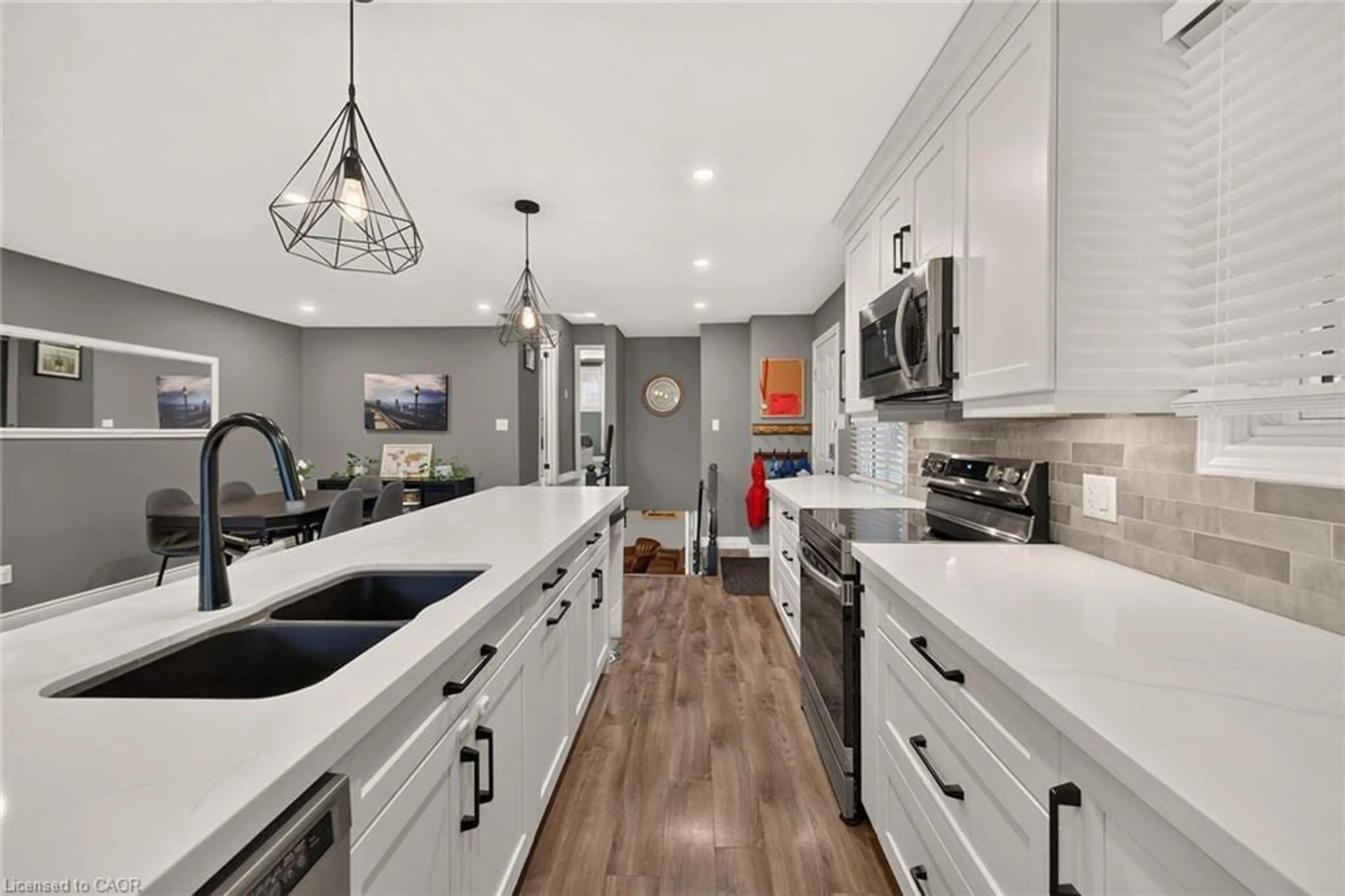 Open concept kitchen, ceramic/tile floor for 2 Adler Ave, Hamilton Ontario L8W 3C3