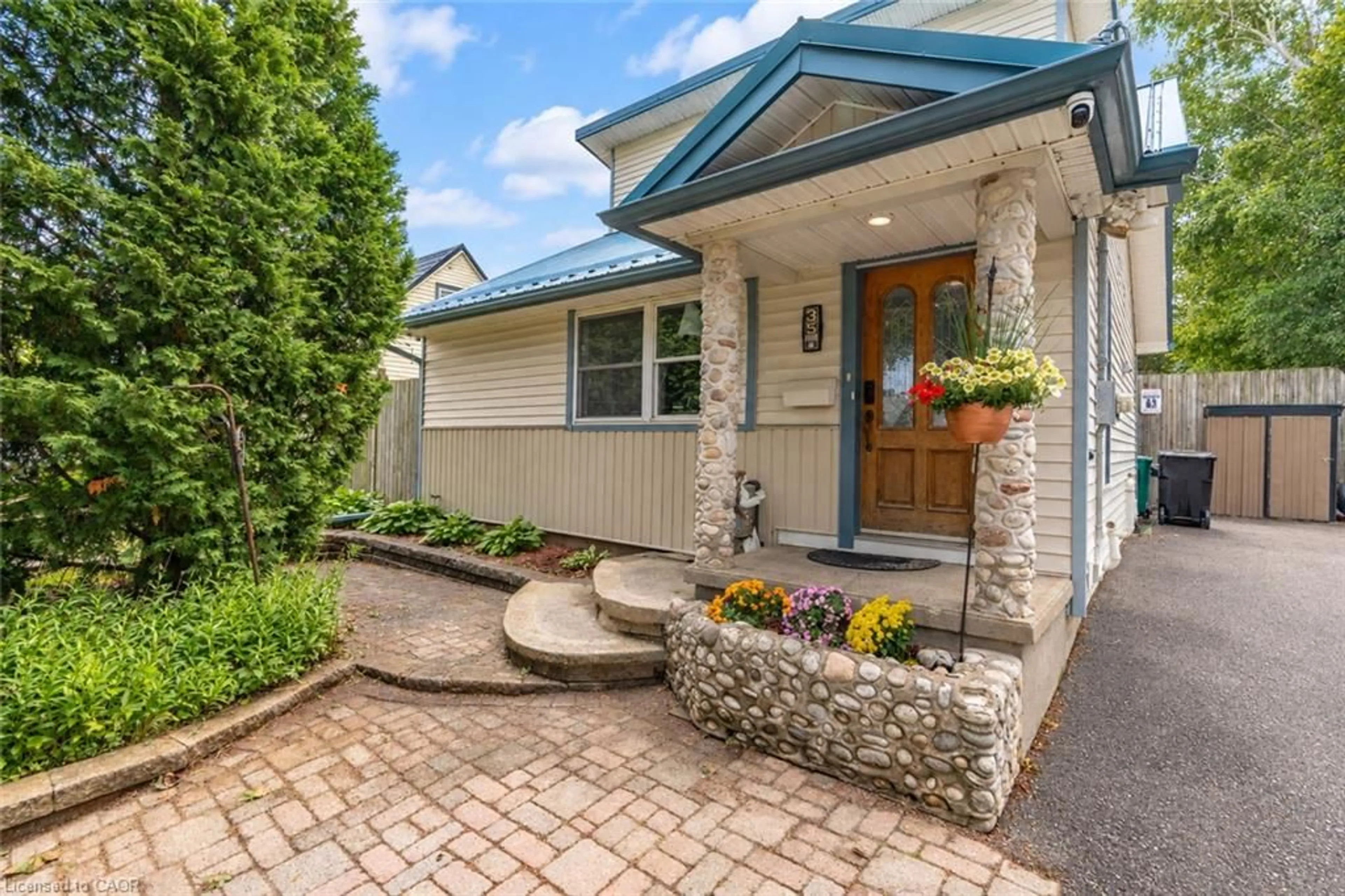 Home with brick exterior material, street for 35 Perth Rd, Kitchener Ontario N2M 3G6