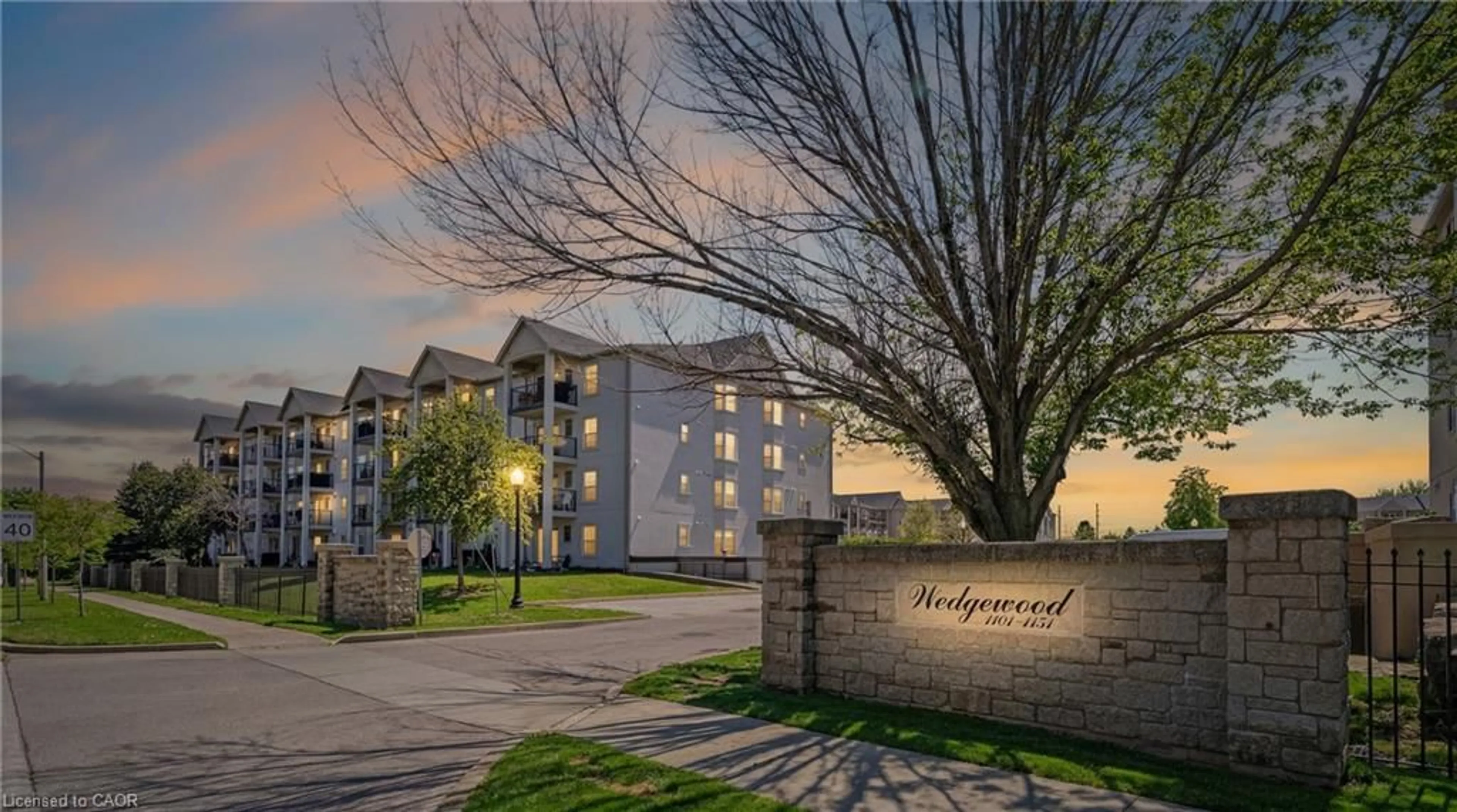A pic from outside/outdoor area/front of a property/back of a property/a pic from drone, street for 1421 Walkers Line #209, Burlington Ontario L7M 4P4