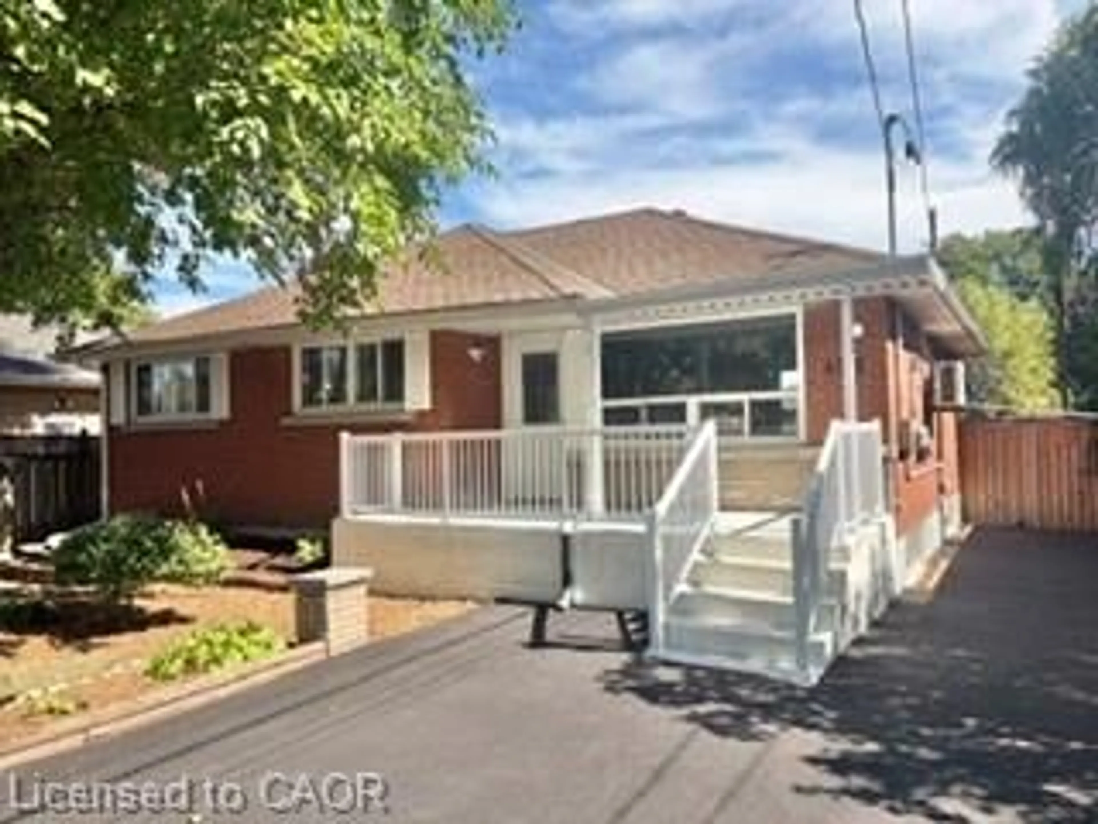 Unknown for 499 East 16th St, Hamilton Ontario L9A 4K9