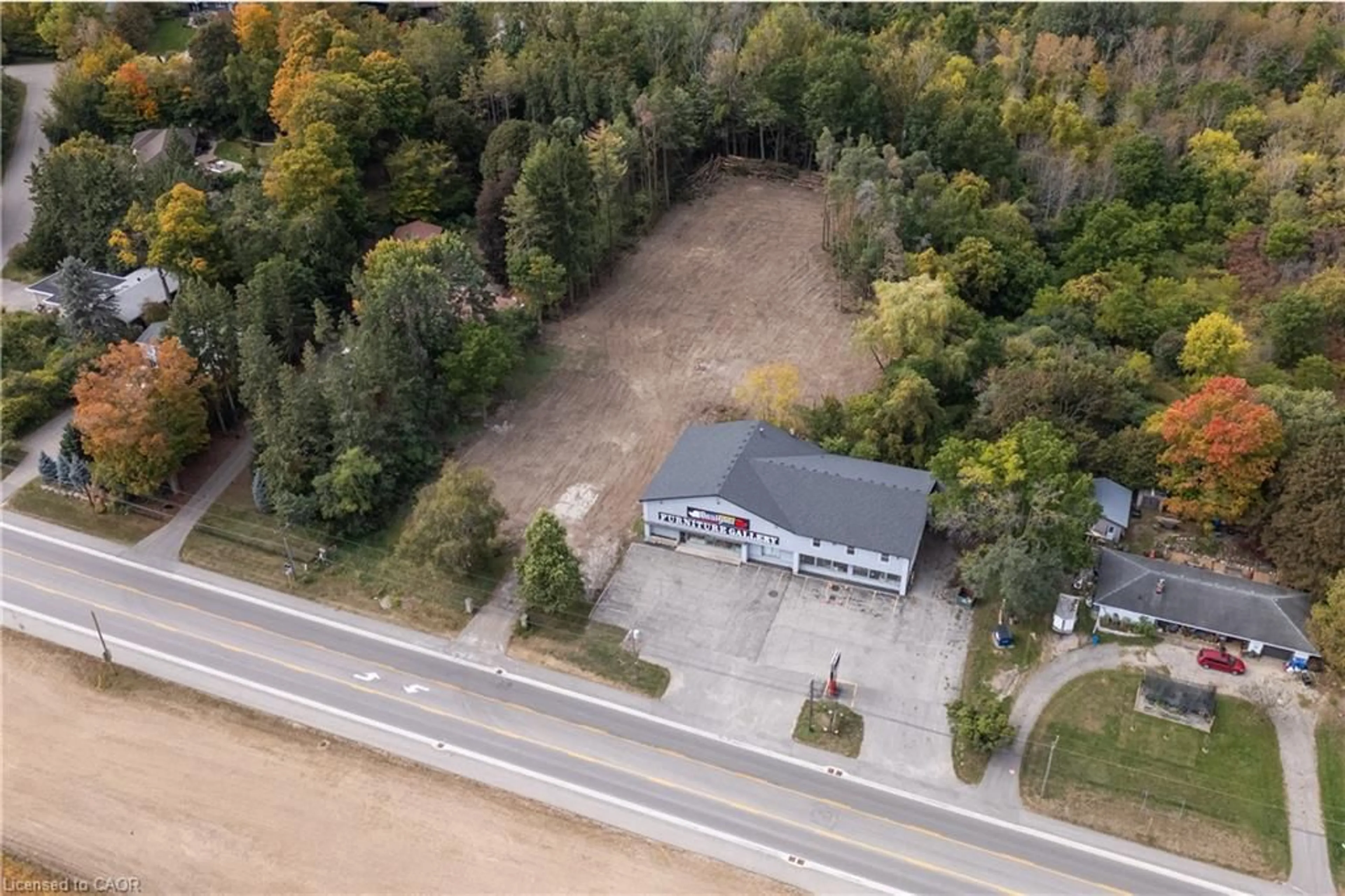 A pic from outside/outdoor area/front of a property/back of a property/a pic from drone, unknown for 7244 Wellington Rd 124, Guelph/Eramosa Ontario N1H 6J3