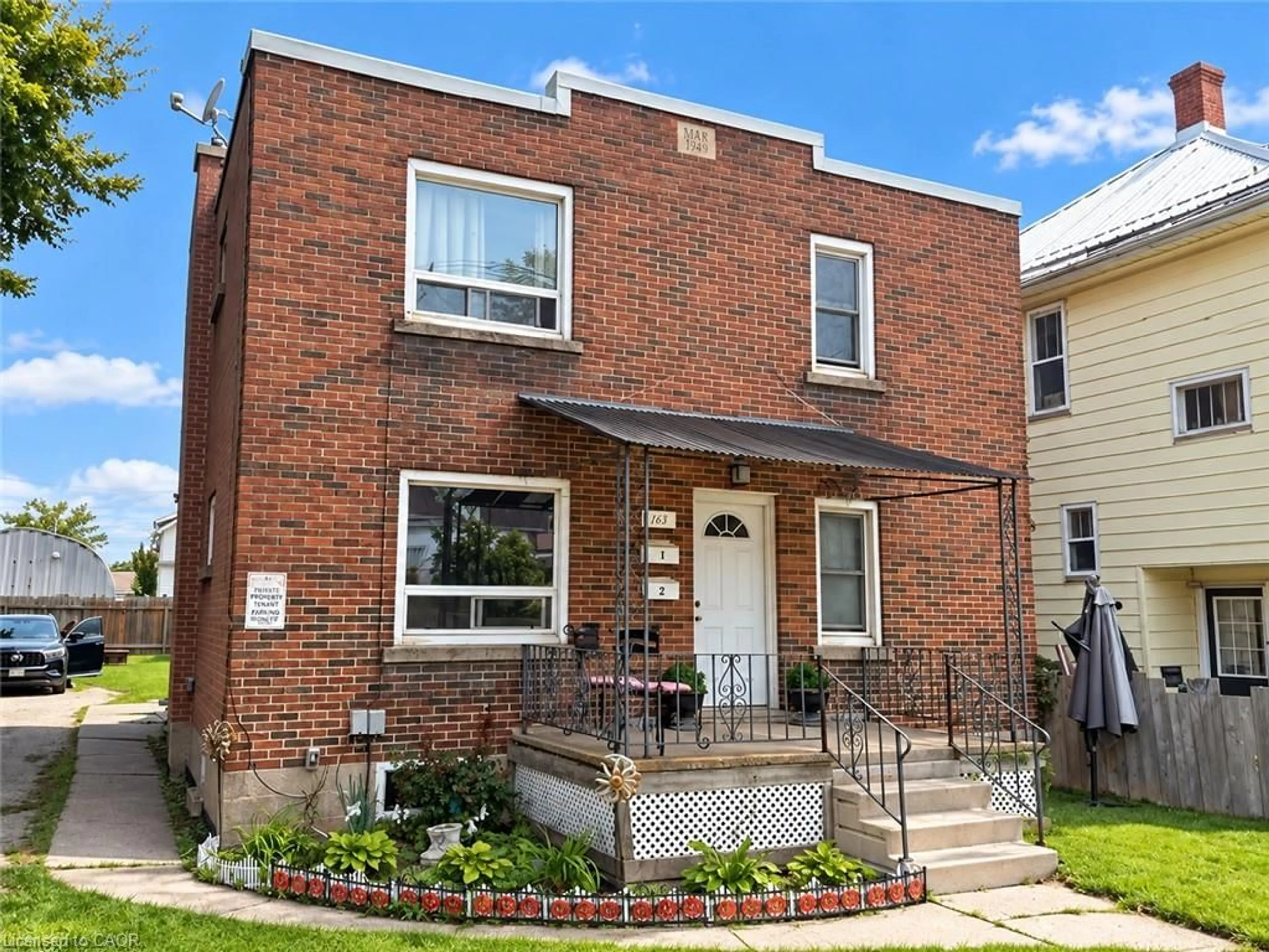 Home with brick exterior material, street for 115 BROCK Brock St, Sarnia Ontario N7T 5Y9