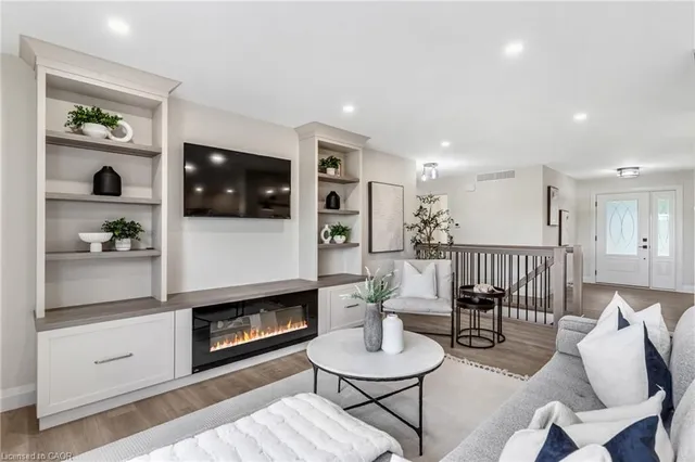 46 Esther Ave, Cambridge 2
