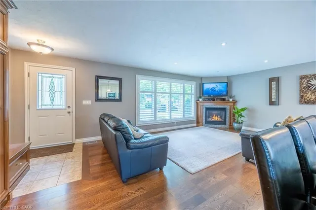 43 Berkley Cres, Simcoe 2