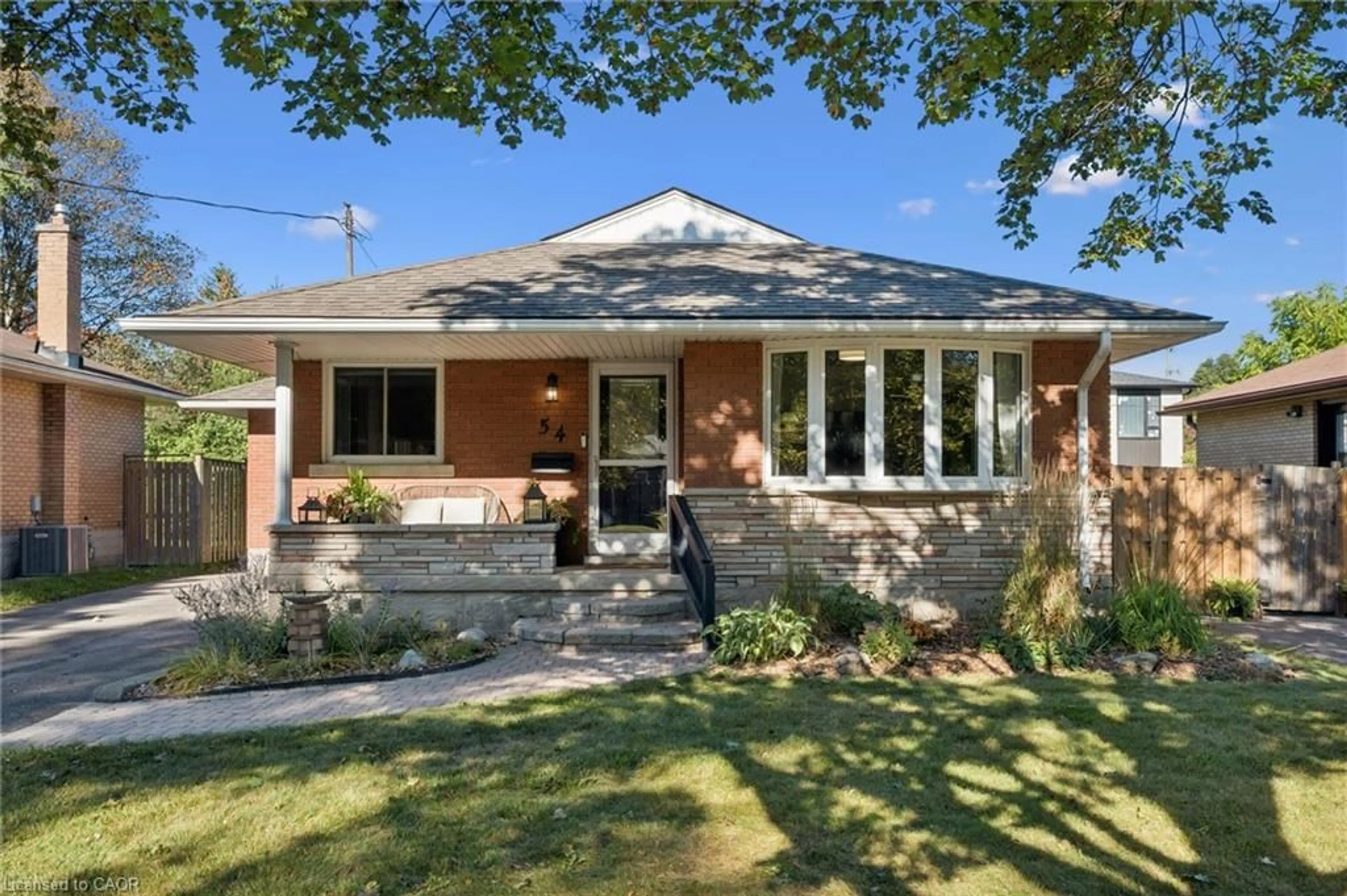 Home with brick exterior material, street for 54 Pinecrest Dr, Kitchener Ontario N2A 2G6