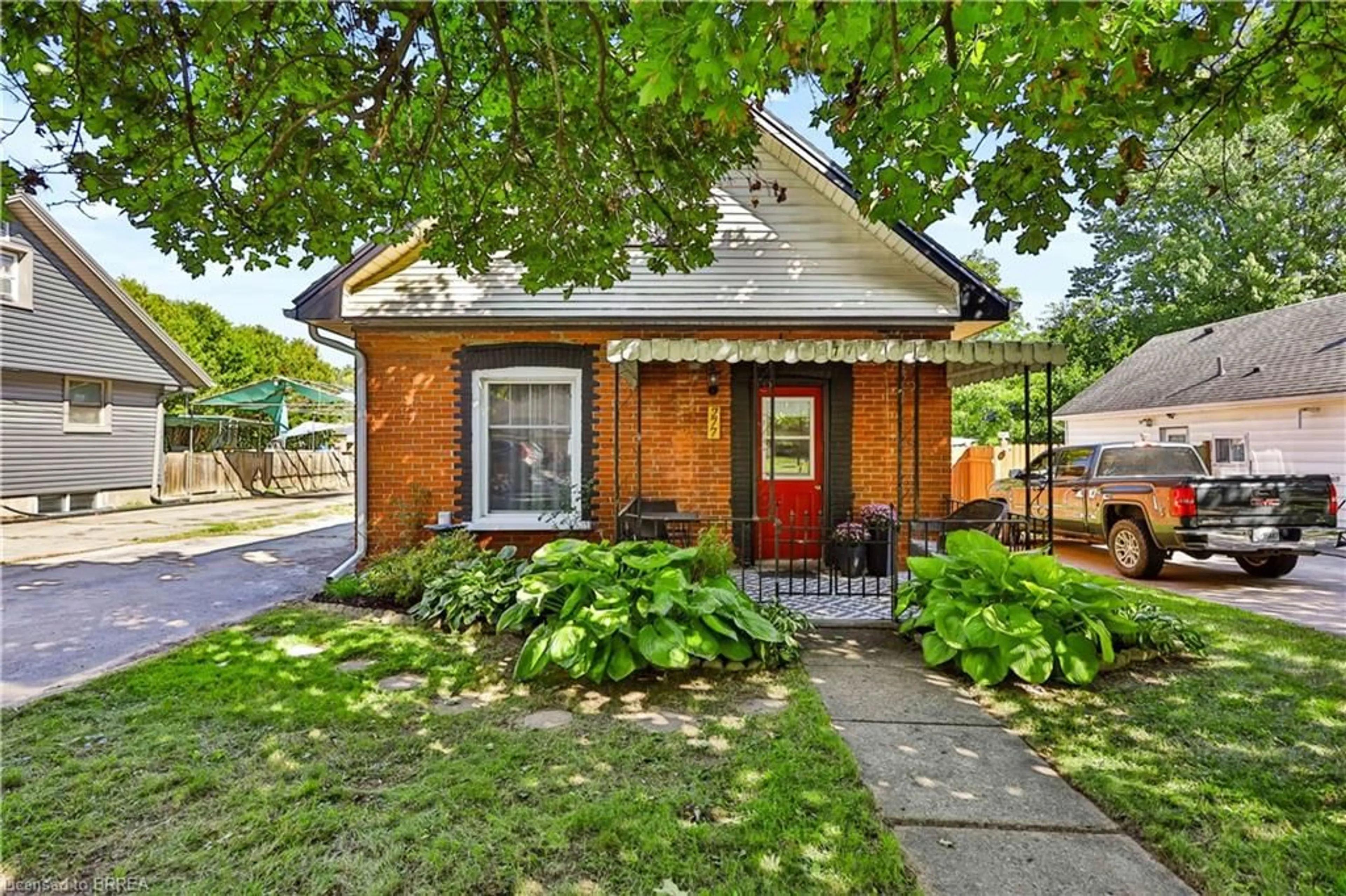 Home with brick exterior material, street for 277 Queen St, Simcoe Ontario N3Y 3Y8