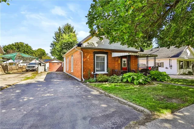 277 Queen St, Simcoe 3